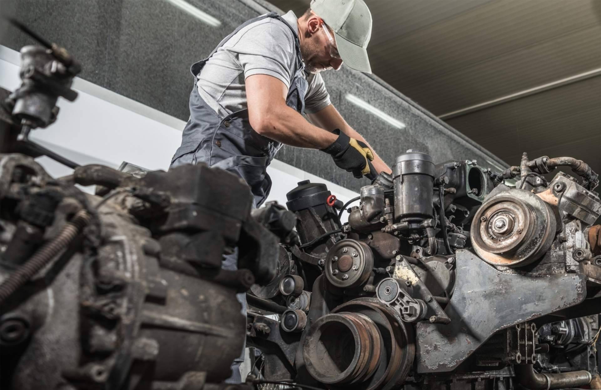 ¿Cómo Ecorecambios se encarga de la venta de motores reconstruidos?