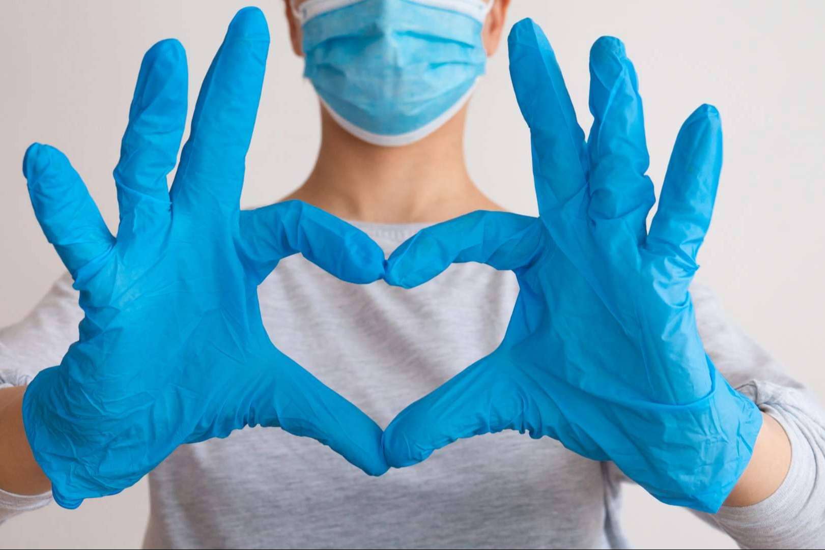 Contratar un seguro de salud Adeslas con Paradigma XIII Mediación