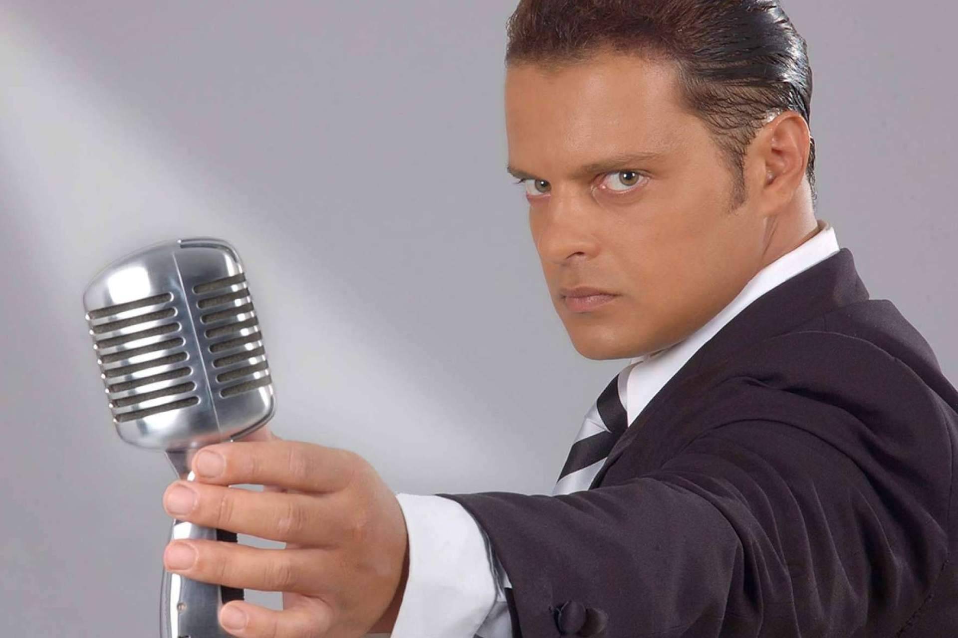 Un show original, romántico y divertido con el imitador de Luis Miguel