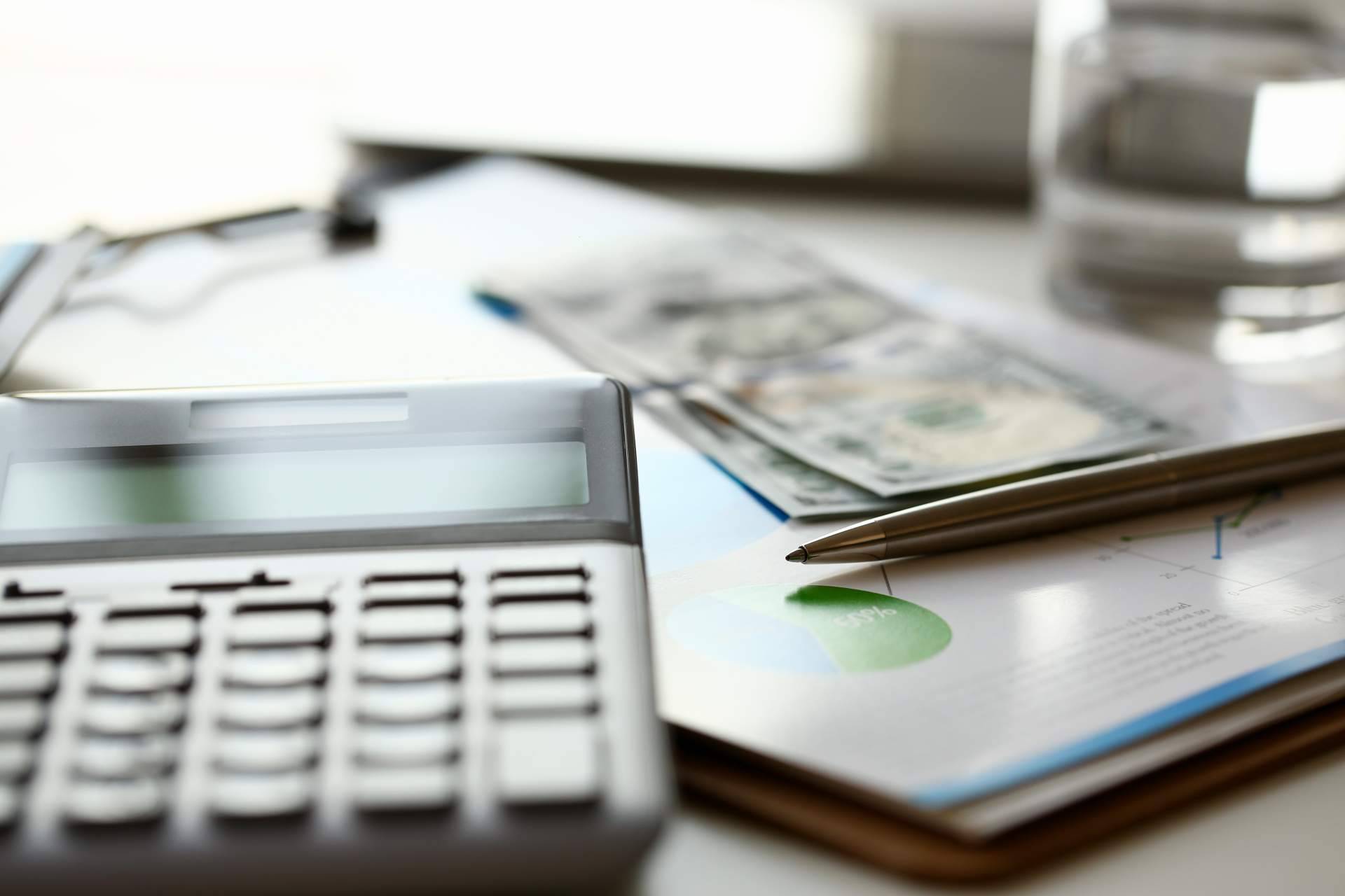 ¿Por qué las pensiones tradicionales ya no son suficientes?, alcanzar la libertad financiera con El Perro Feliz