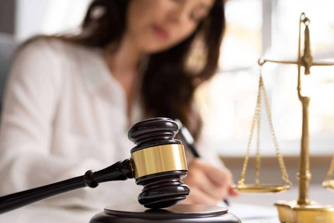 Equipo legal experto en cancelar deudas en Canarias