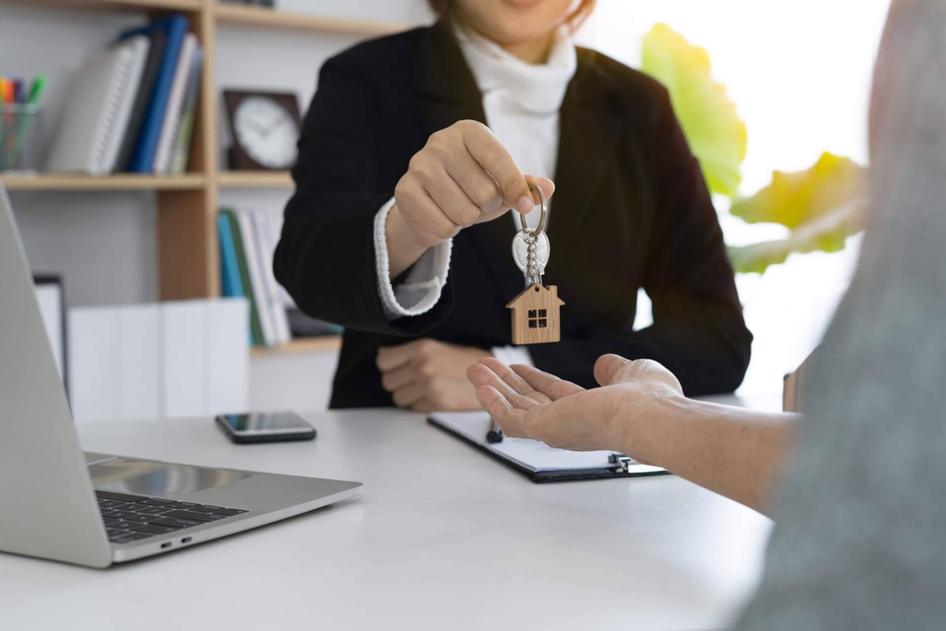 Asesoría inmobiliaria en la compraventa de inmuebles de la mano de Bueno Salinero Abogados