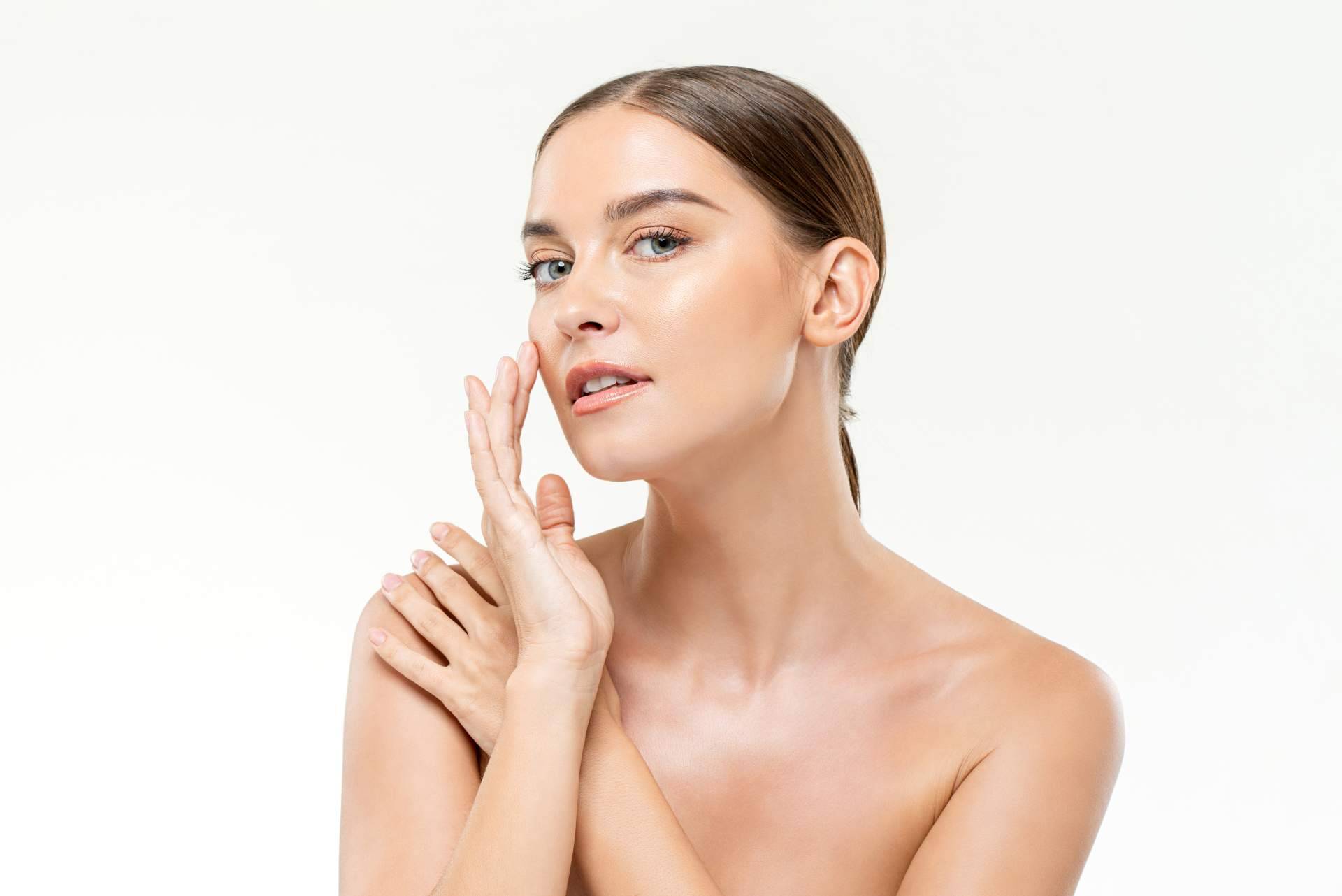 Renovar la belleza otoñal con Mediterranean Superfoods; descubrir el secreto de un cutis luminoso gracias al pack piel resplandeciente