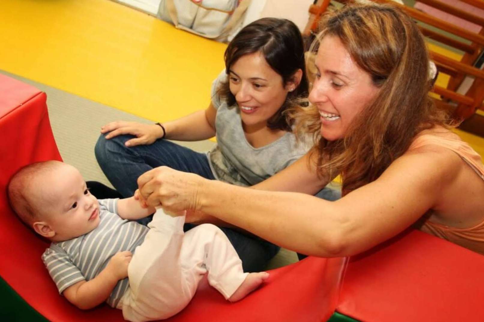 ¿Dónde encontrar cursos de Formación para trabajar con bebés y familias?