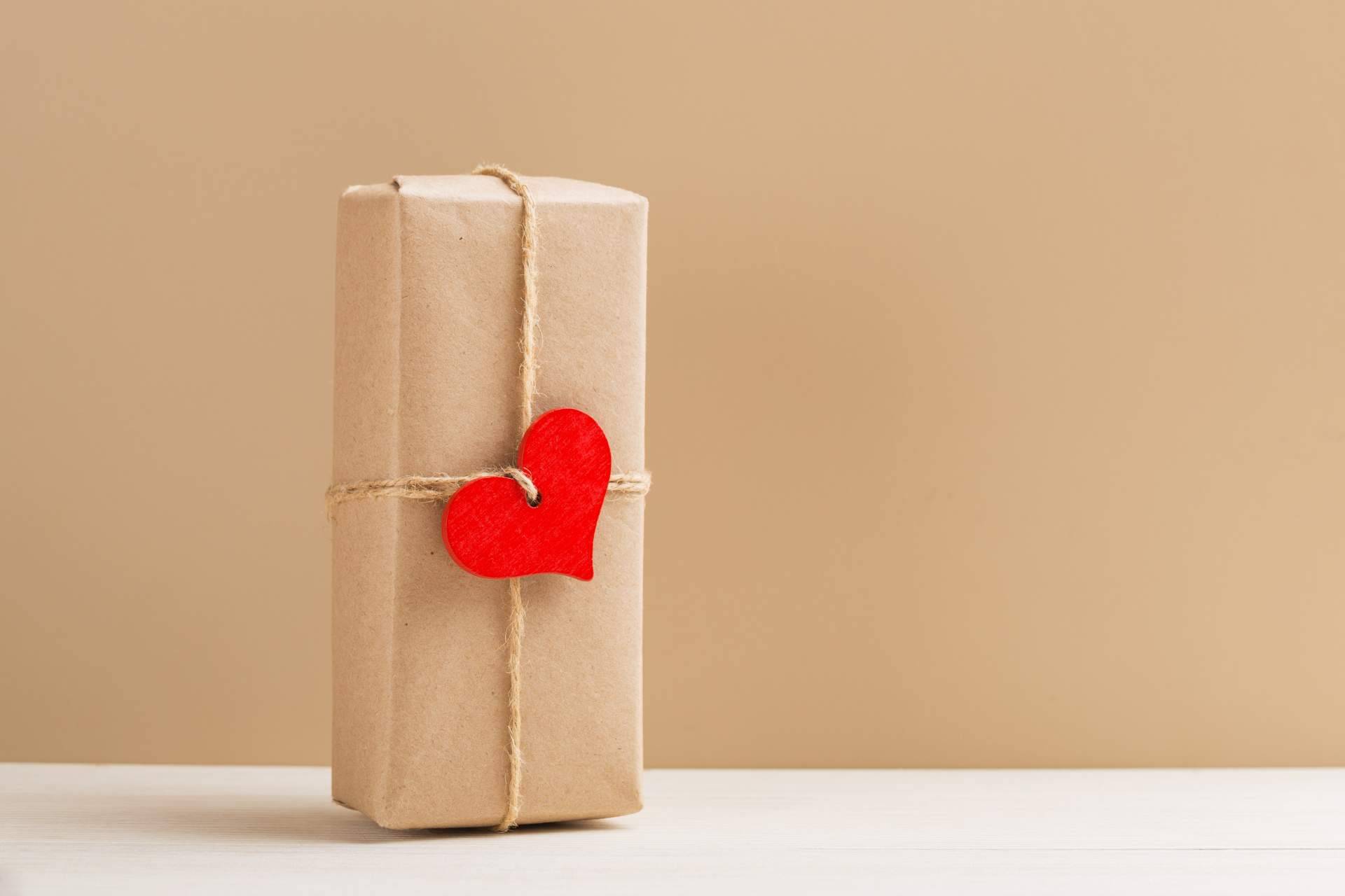Encontrar decoración para San Valentín en Hogar y Más