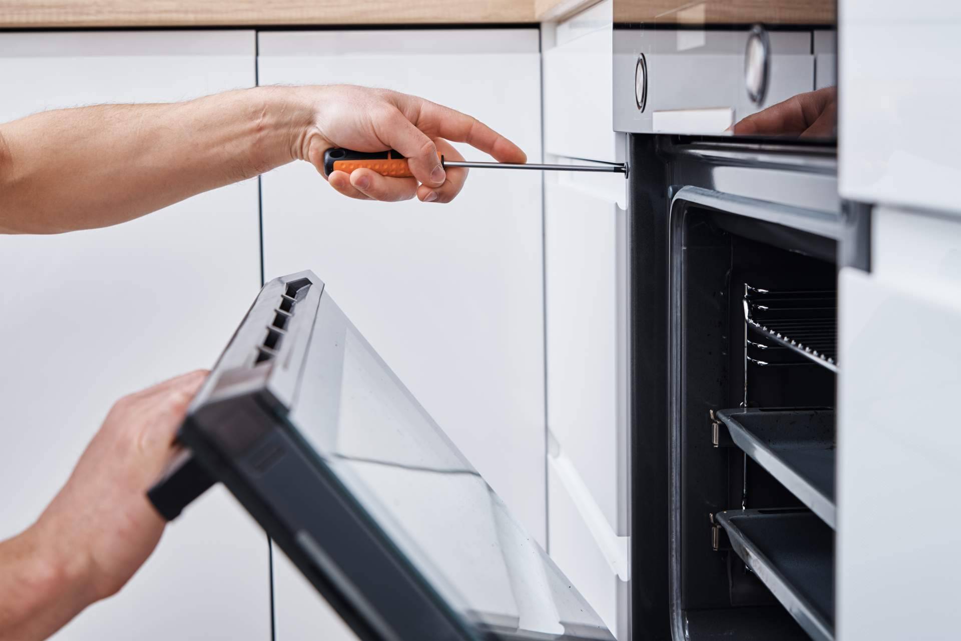 En vez de tirar y comprar, la importancia de reparar, por Sator Electrónica