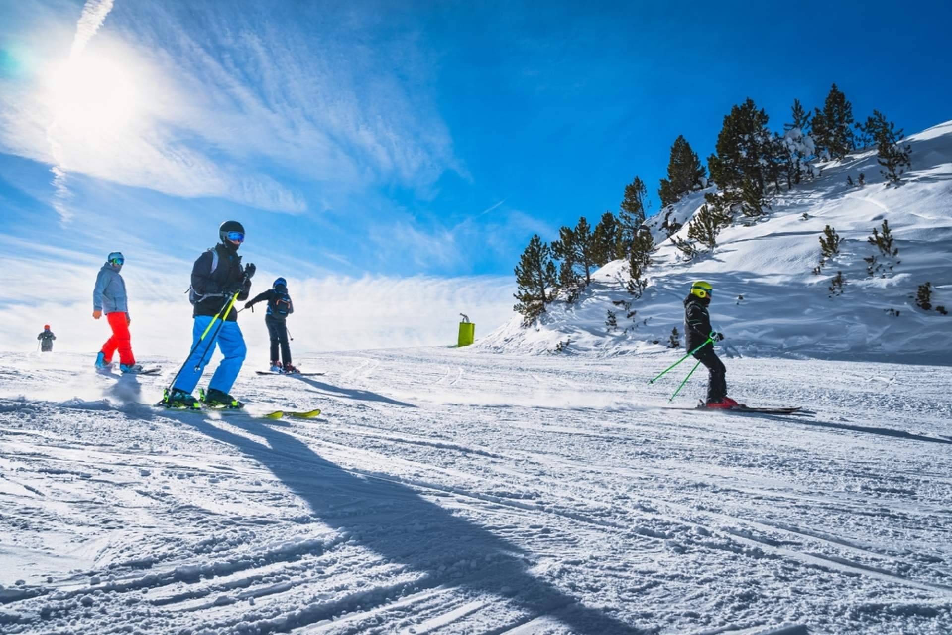 Sierra Nevada Adventure & Ski ofrece clases de esquí en Sierra Nevada para todos los niveles