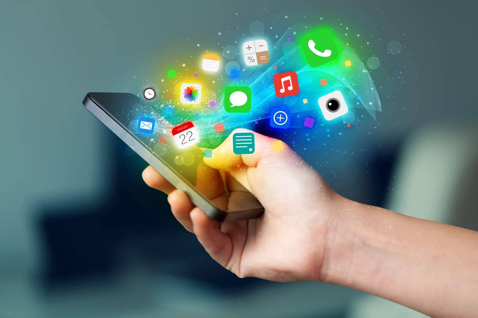 Equipo de expertos en desarrollo de apps que potencian negocios en Bombilla Amarilla
