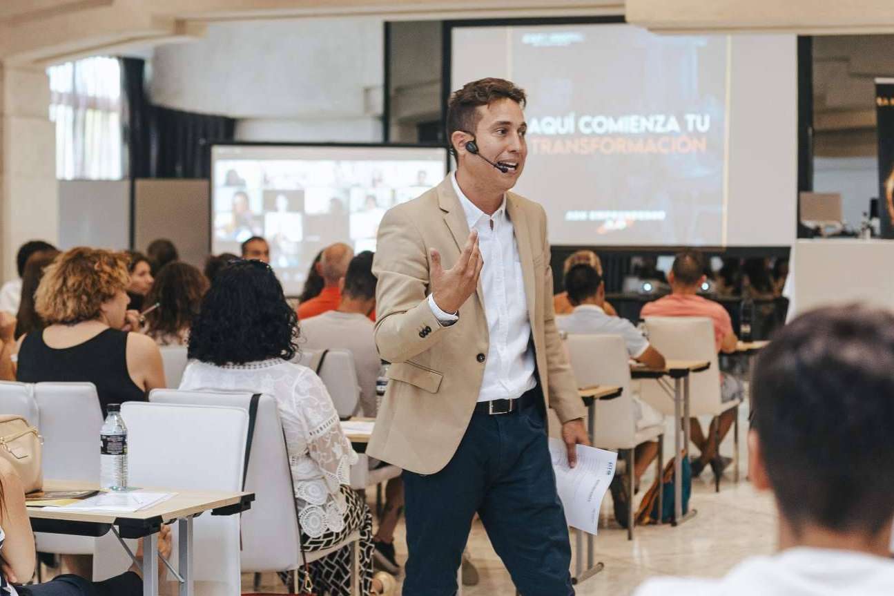 Escuela Consciente y el programa vivencial de transformación personal, 'TransformarSER - Manifiesta todo tu potencial'