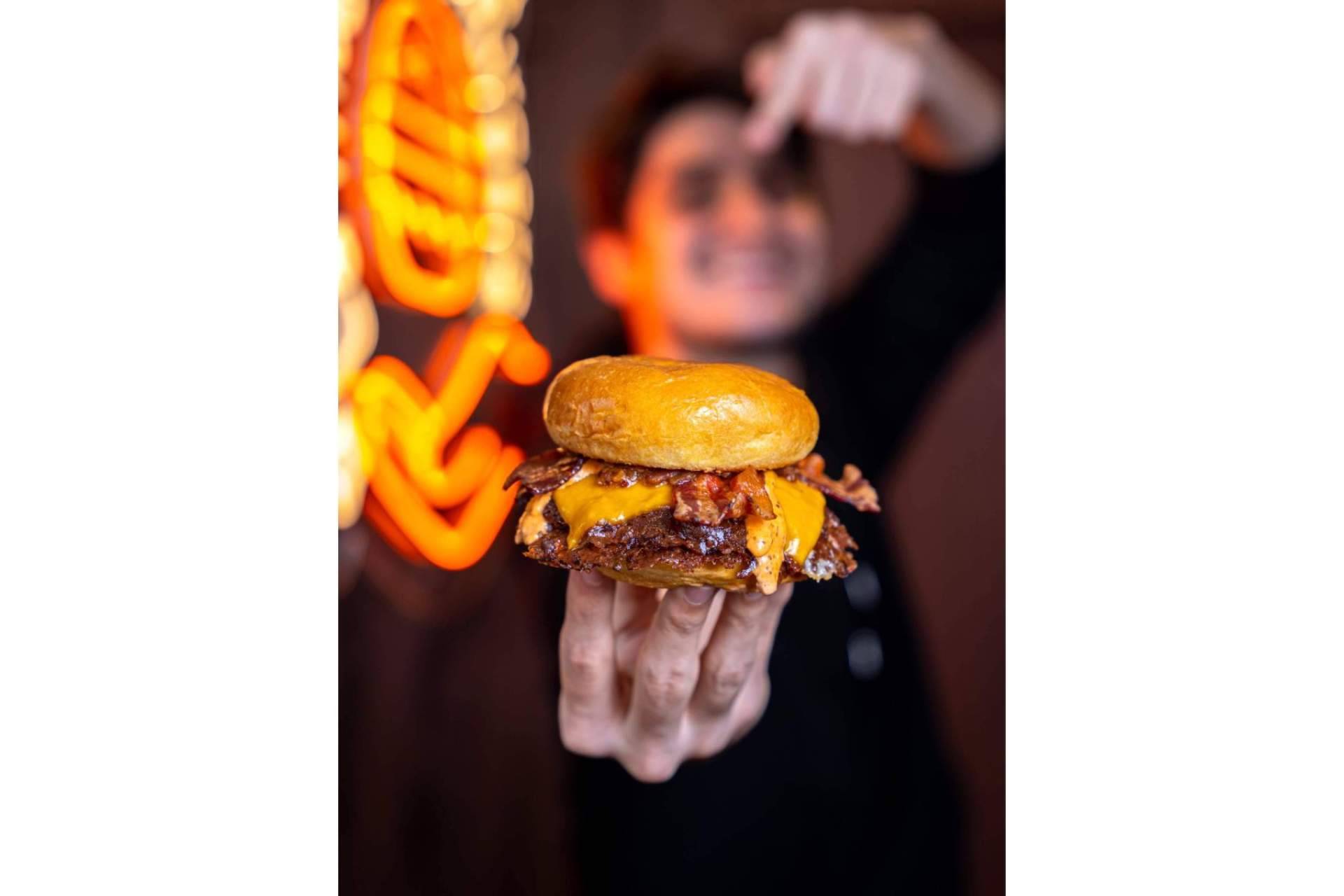 Pronto abrirá la nueva línea de restaurantes de smash burguers premium de Briochef