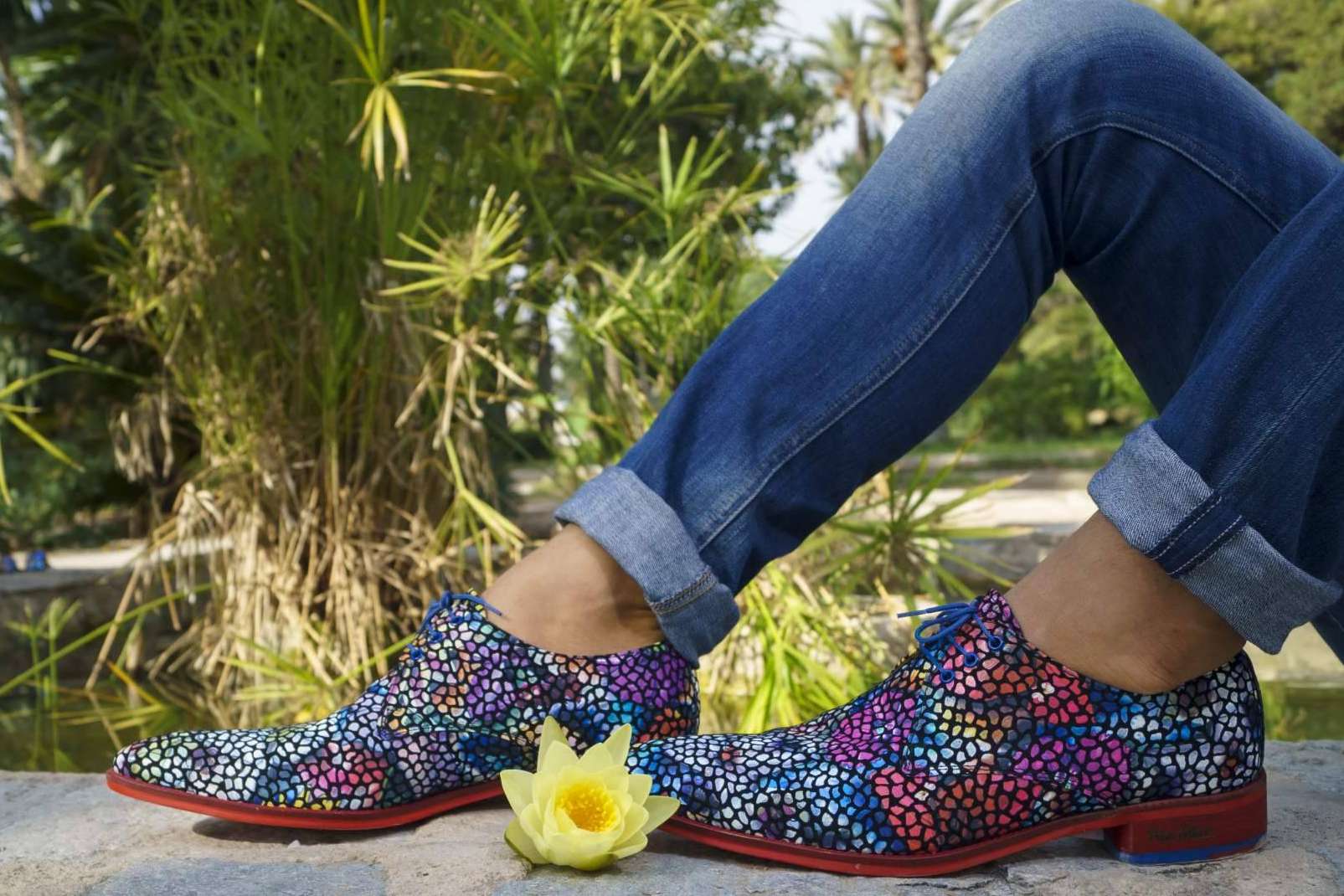 Pepe Milán ofrece un amplio catálogo de zapatos y diferentes accesorios
