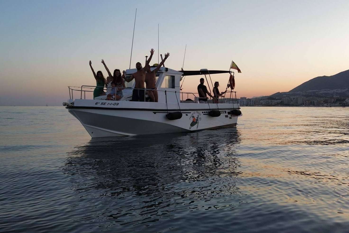 Las propuestas de Helena Nautic en Benalmádena, excursiones privadas en barco con bebidas y snacks incluidos