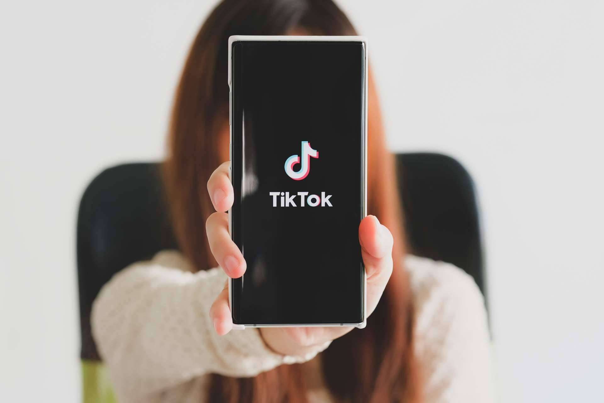 Comprar seguidores de calidad en TikTok y monetizar