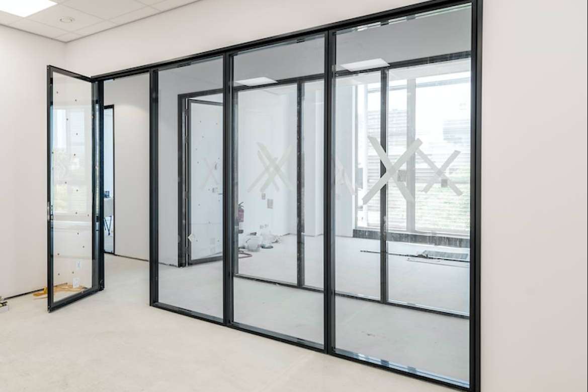 Protecnics Global, instalación de mamparas de oficina en Madrid