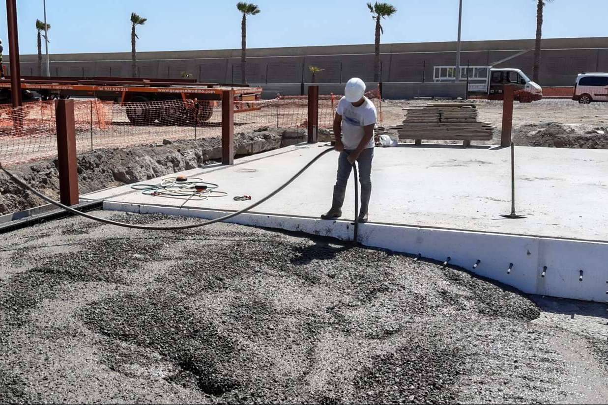 Solera de hormigón destilería con fibras de Barchip sin mallazos