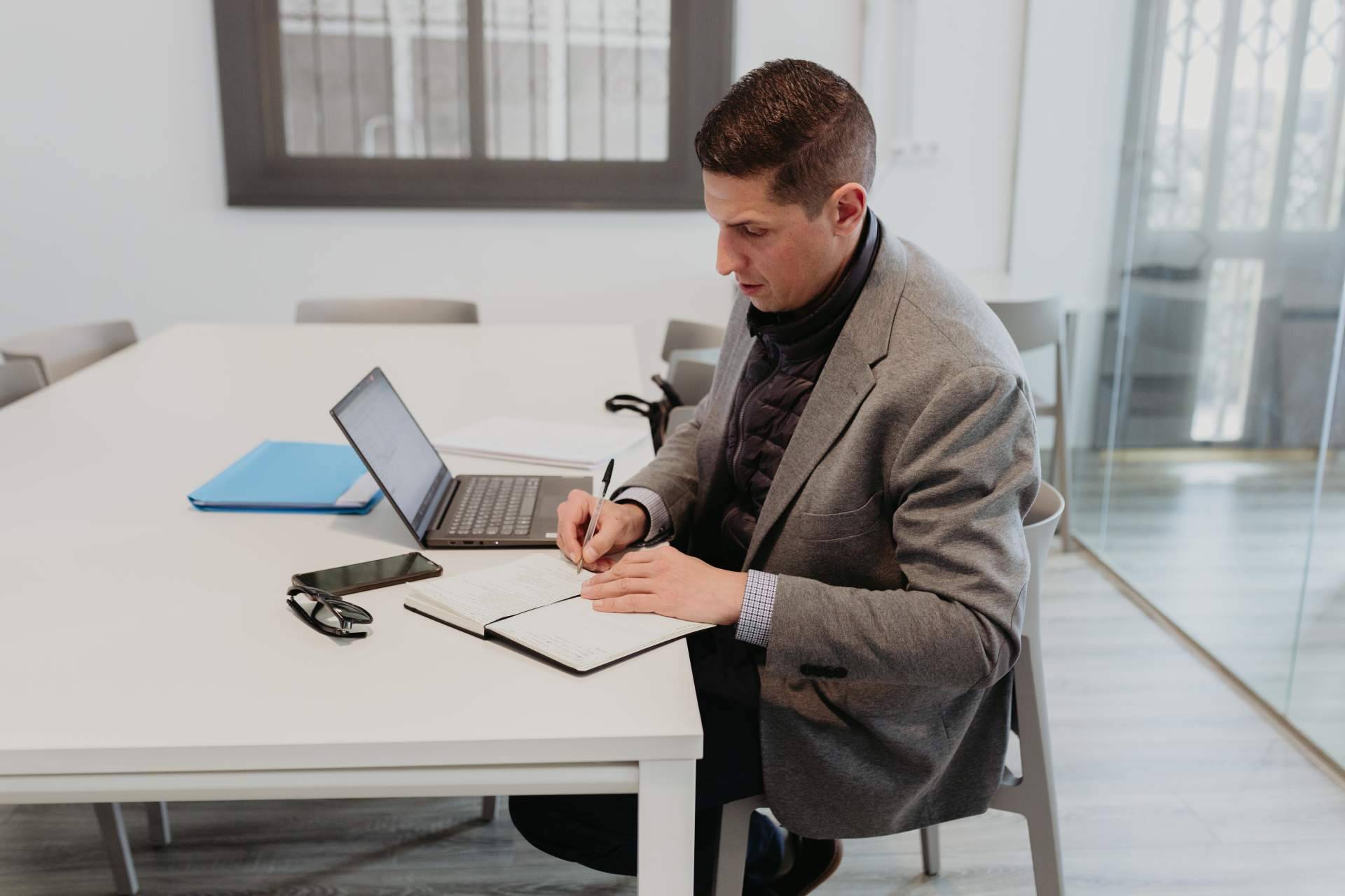 Asesor inmobiliario y contable, Rubén Ustárroz