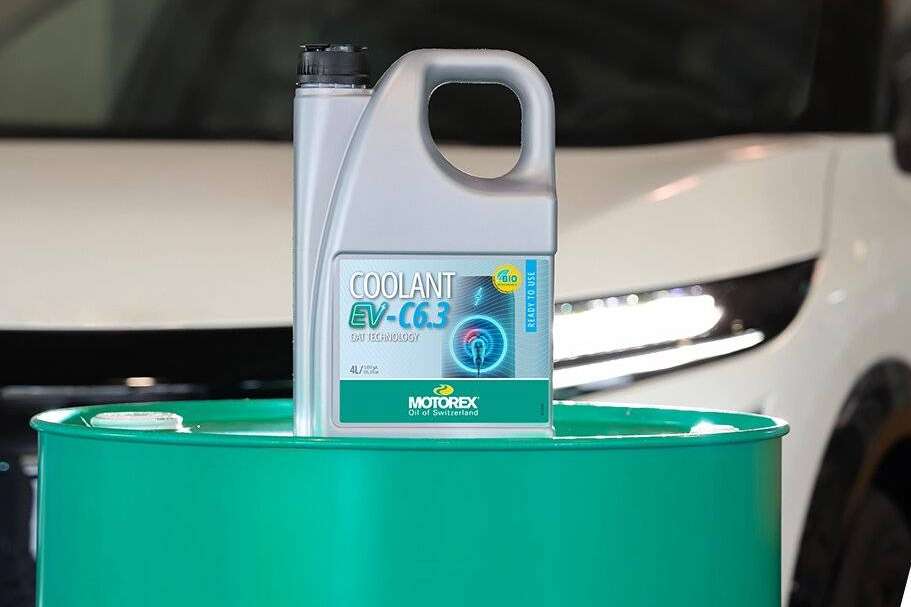 Sostenibilidad e innovación, así es la nueva gama de refrigerantes biodegradables MOTOREX para vehículos eléctricos