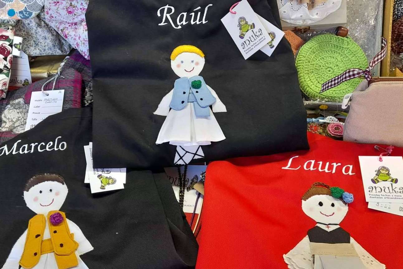 Anuka Creaciones; donde la creatividad se encuentra con la identidad en telas decoradas y talleres personalizados