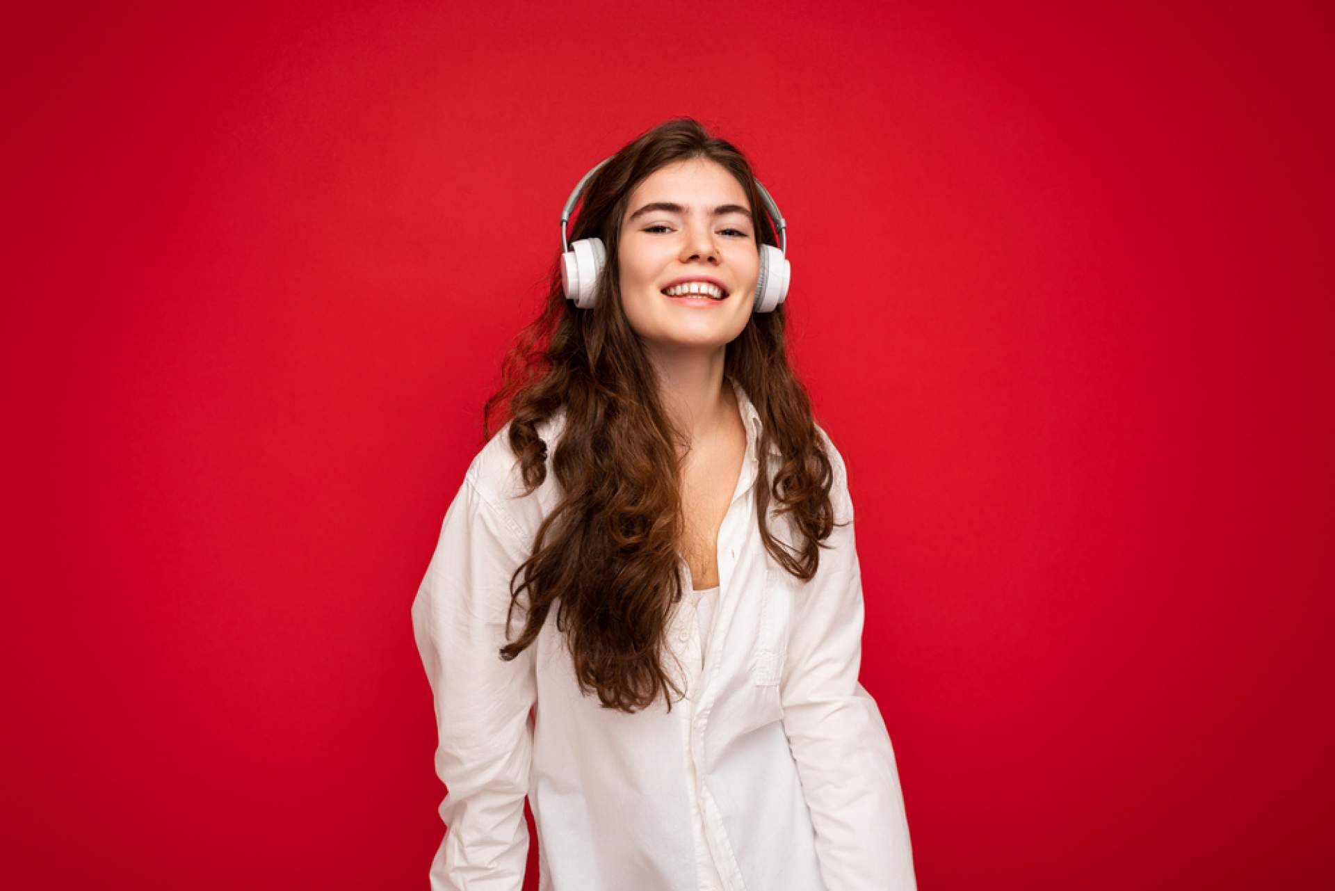 1819 Art Gallery permite entender el arte contemporáneo y el éxito profesional con el podcast 'Descifrando el Arte'