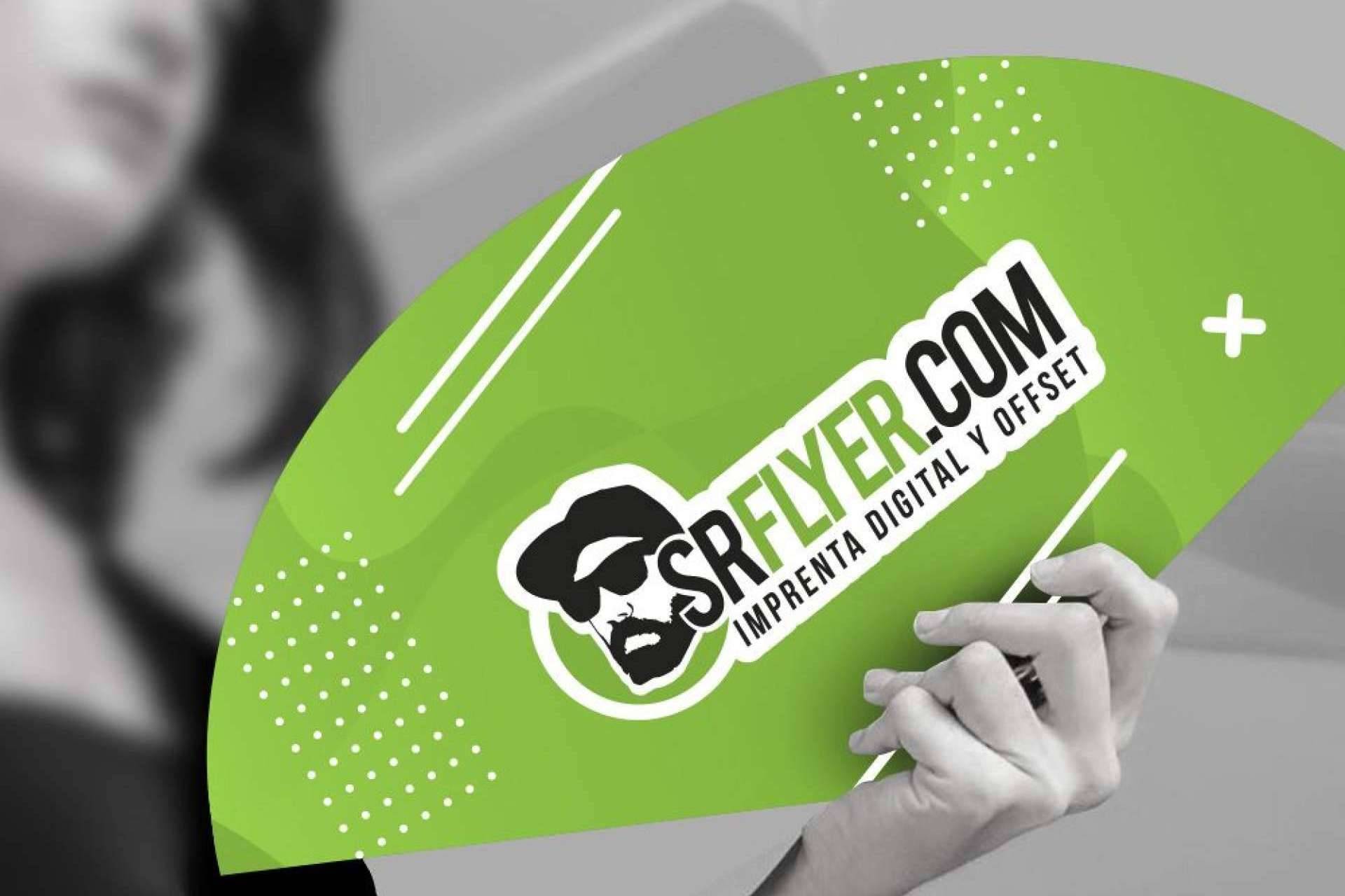 SrFlyer.com, distintos abanicos de cartón personalizados