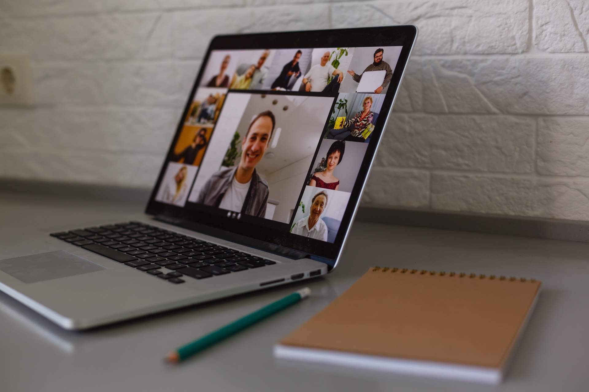 Formación para empresas, ¿cuáles son las diferencias entre el aula virtual y la formación e-learning?