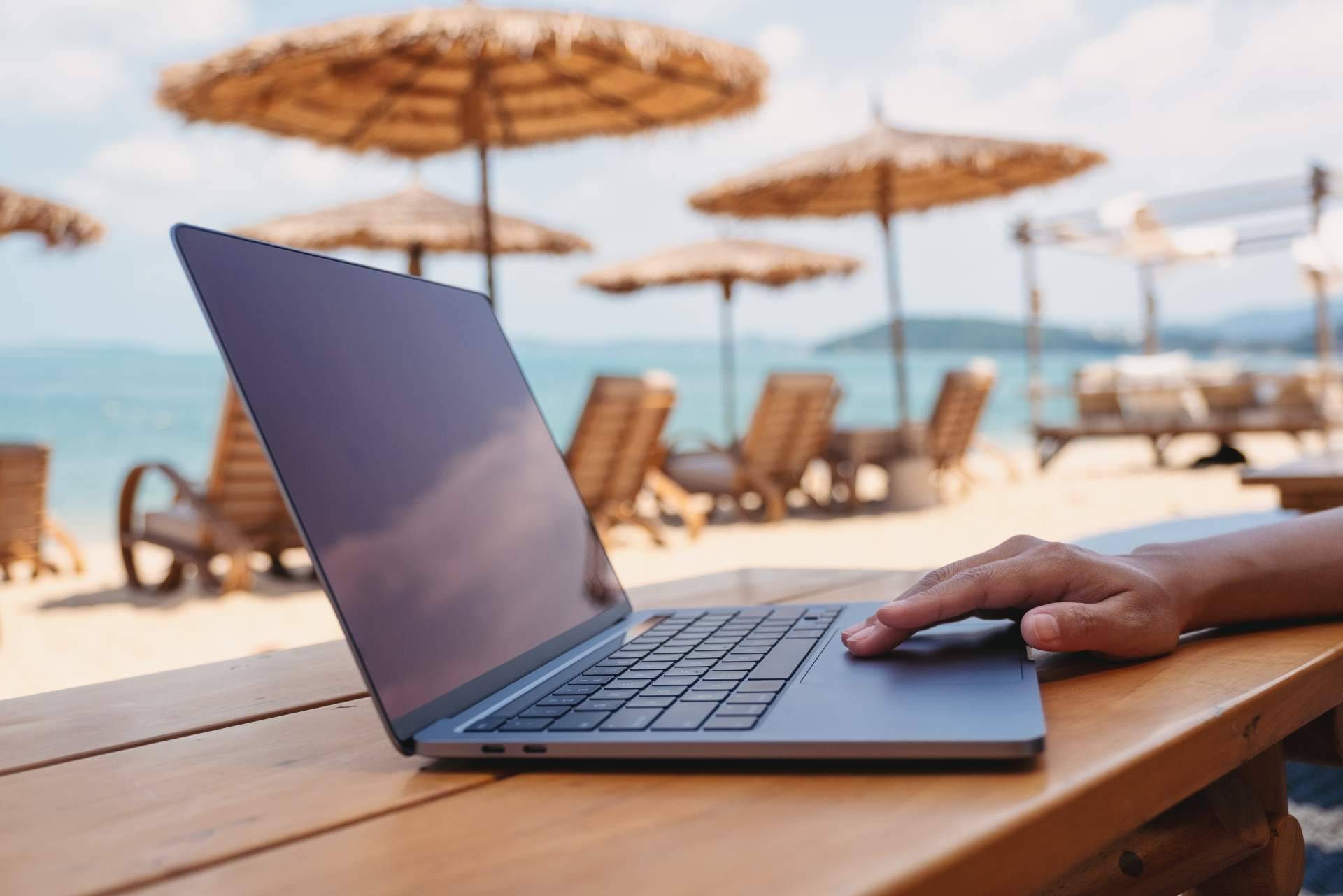 Trucos de ahorro por expertos en viajes para hacer reservas de hotel durante la temporada de verano