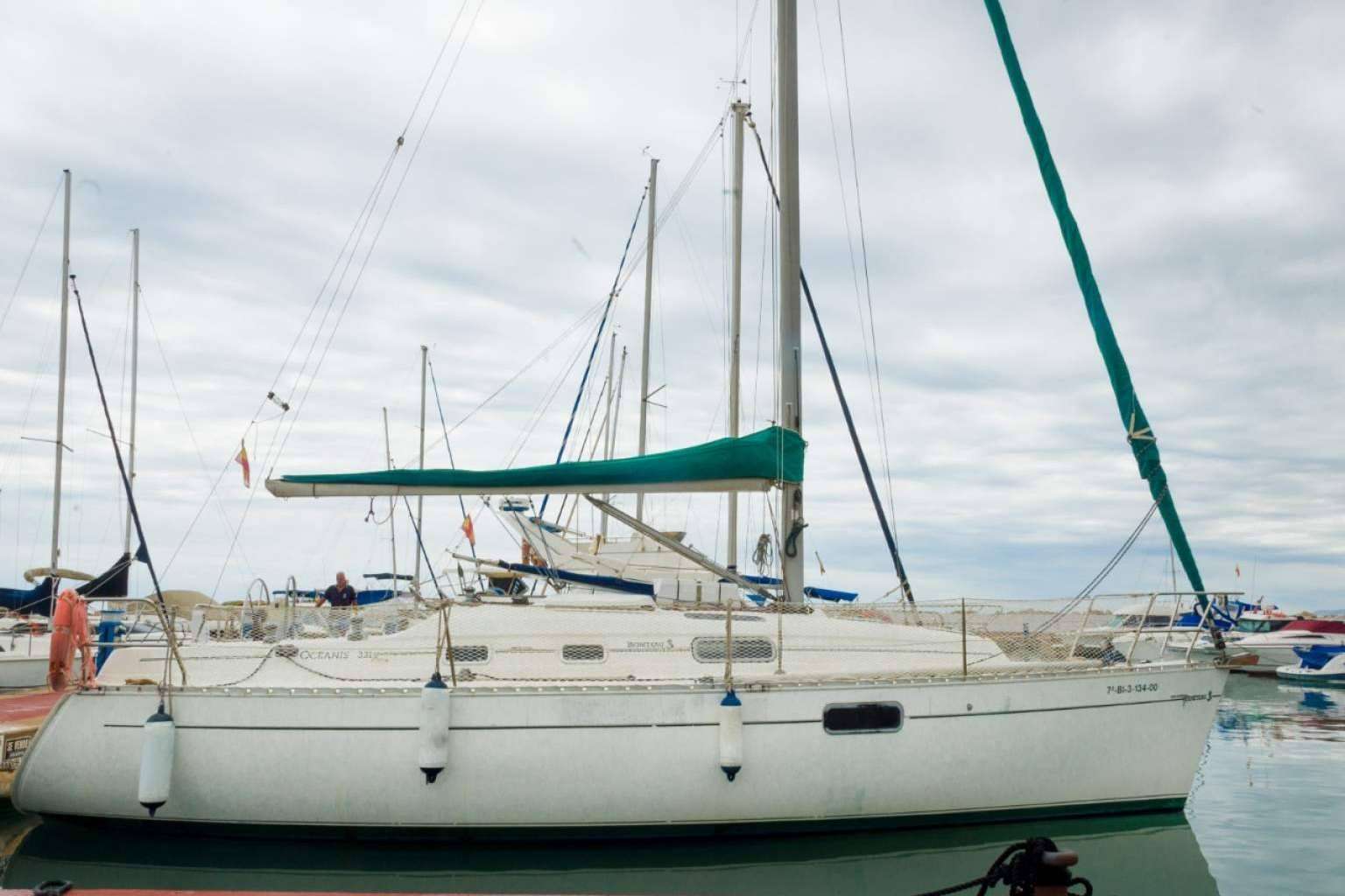 Paseos en Velero ofrece la posibilidad de recorrer la costa valenciana en barco