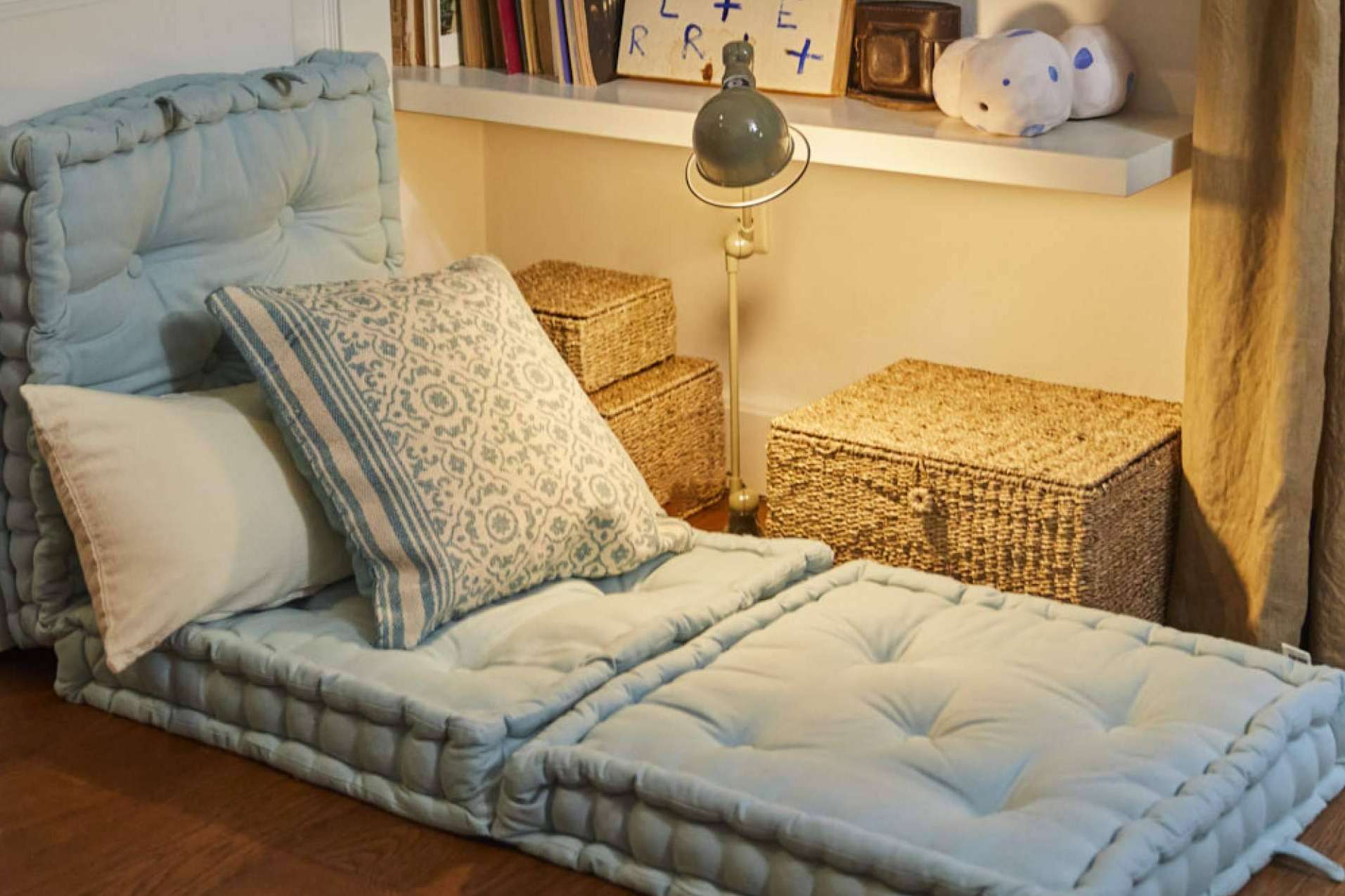 Calma House ofrece colección de cojines, pareos y artículos para el verano en color turquesa