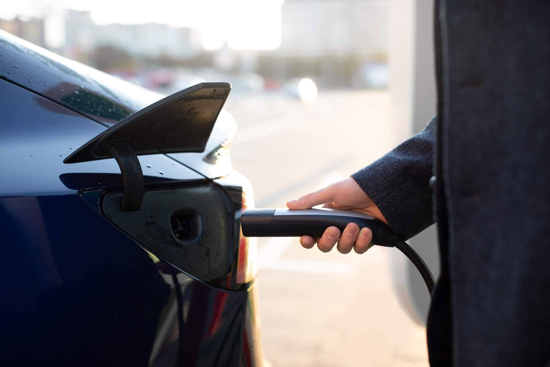 EGINER ofrece servicio de reparación de mandos de coche y llaves con mando a distancia