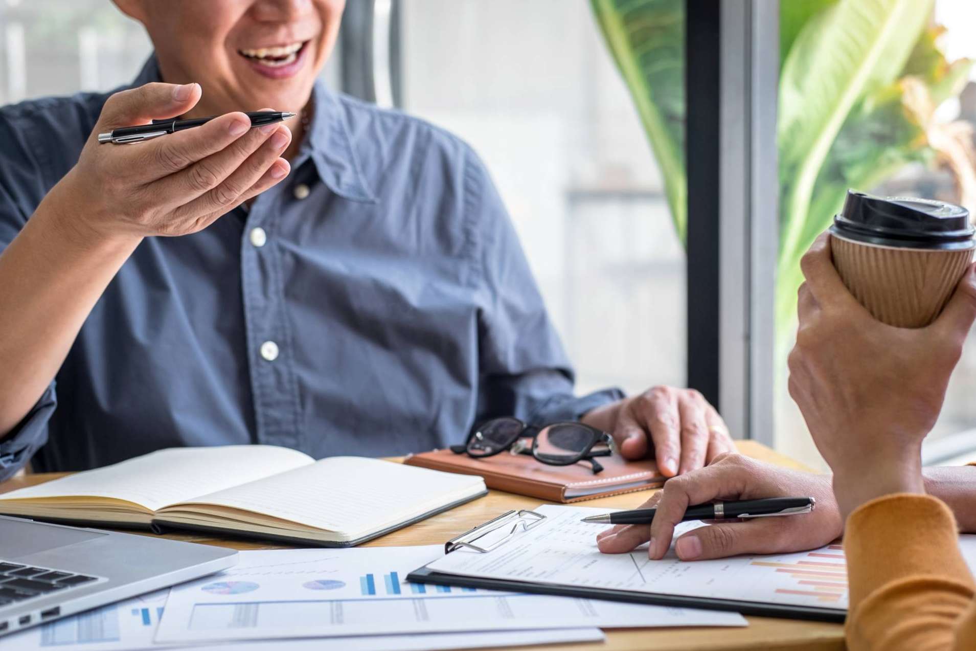 Knowee revoluciona el networking para freelancers y emprendedores con sus tarjetas de visita digitales