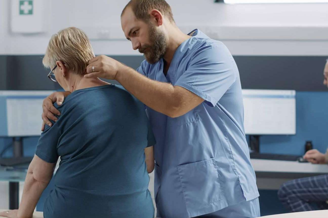 La EOM permite aprender sobre terapia manual osteopática y readaptación