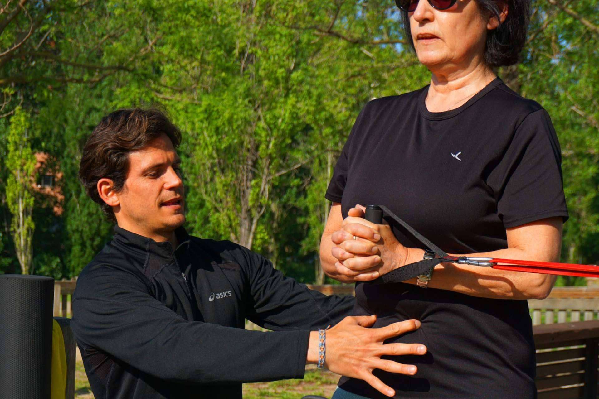 Manel Pardo ofrece un programa de entrenamientos personalizados para aliviar el dolor de espalda