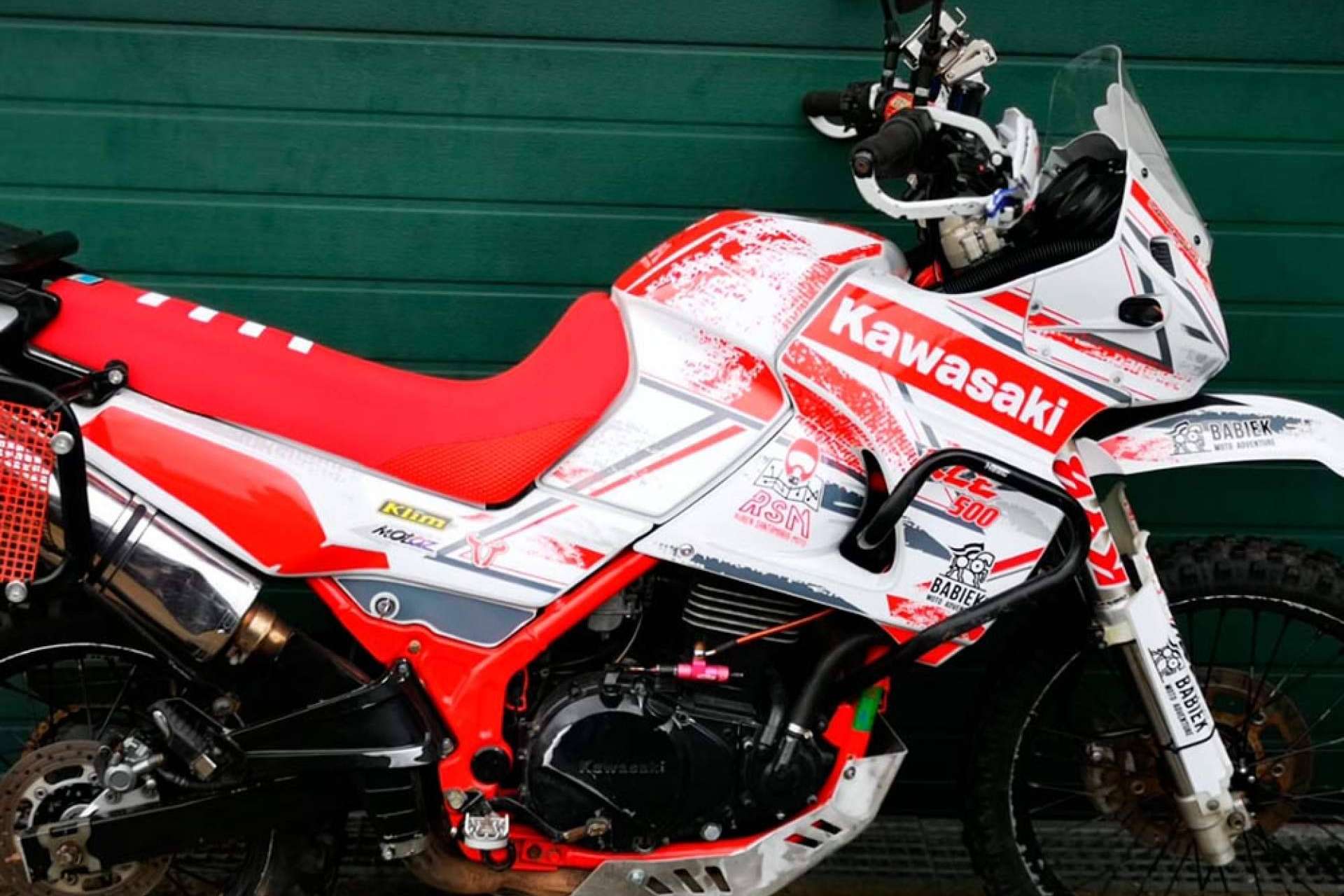 Kits de pegatinas personalizables para motos con ADHESIVOS EMBARRADOS