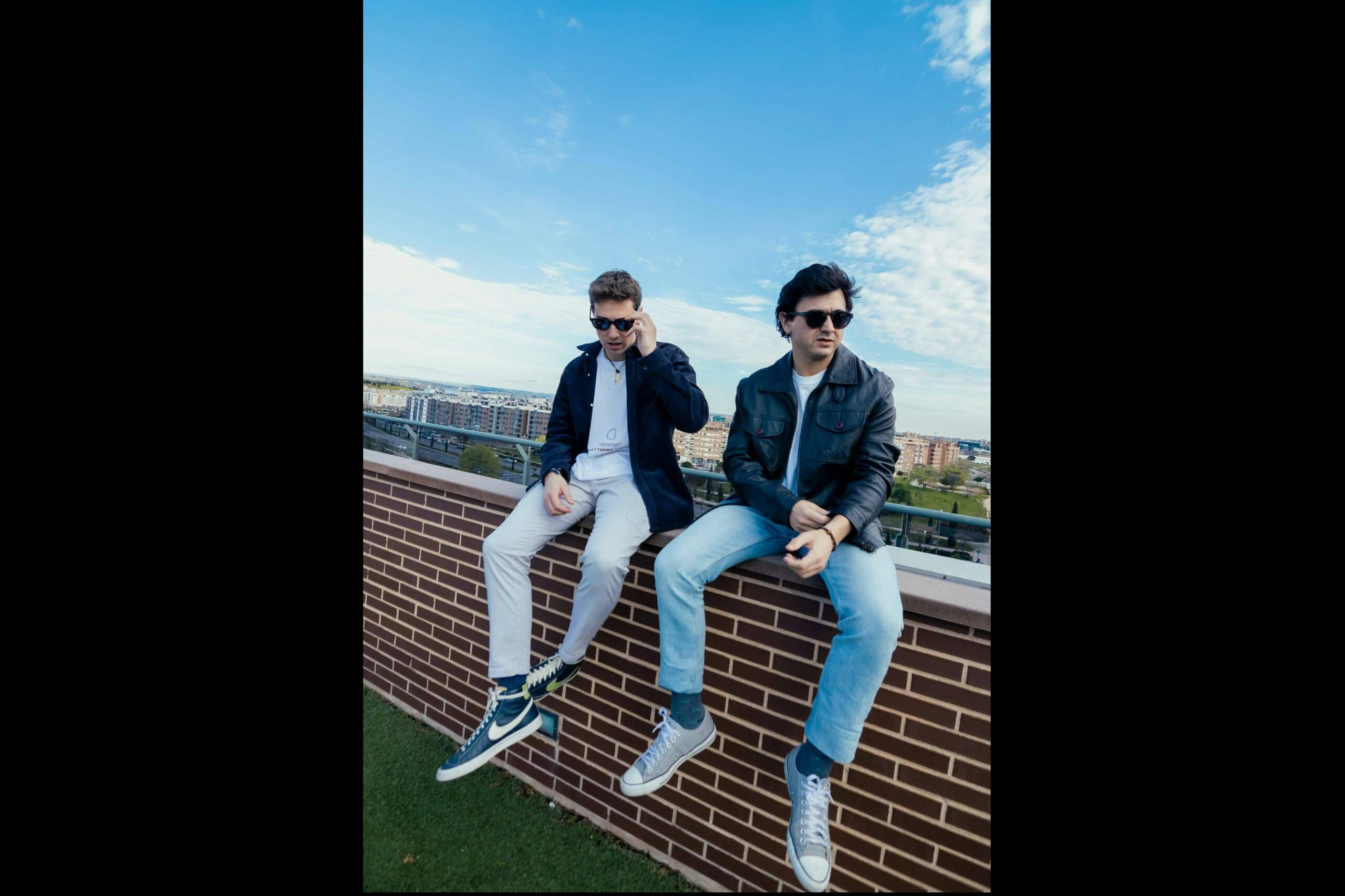 Línea 6 presenta su nuevo single Espejos