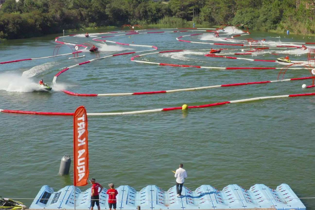 Racing Dakart, pionera en el karting acuático y sobre ruedas