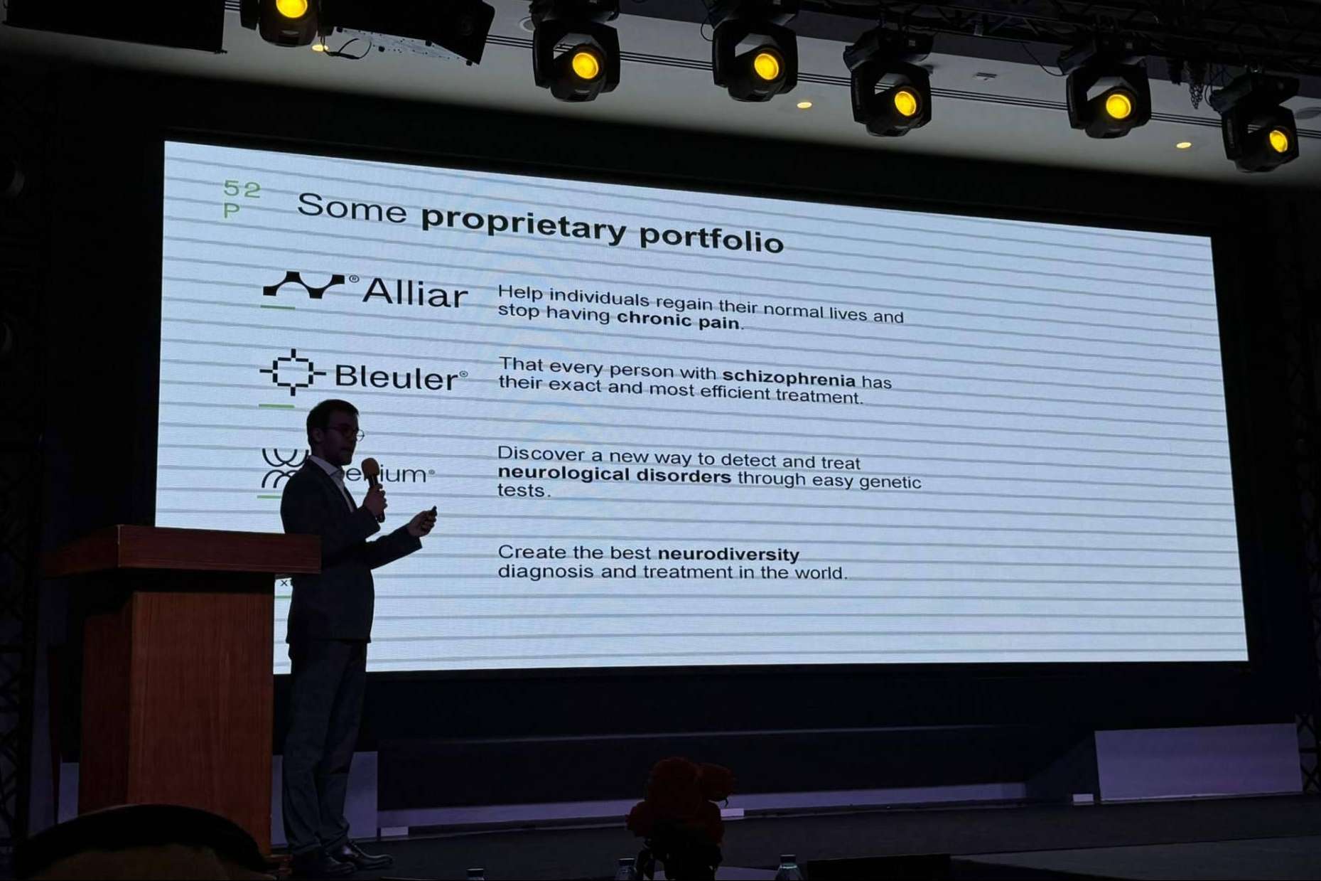 52Platform avanza en su expansión internacional y estudia la apertura de un centro XtraordinarY People en Dubái
