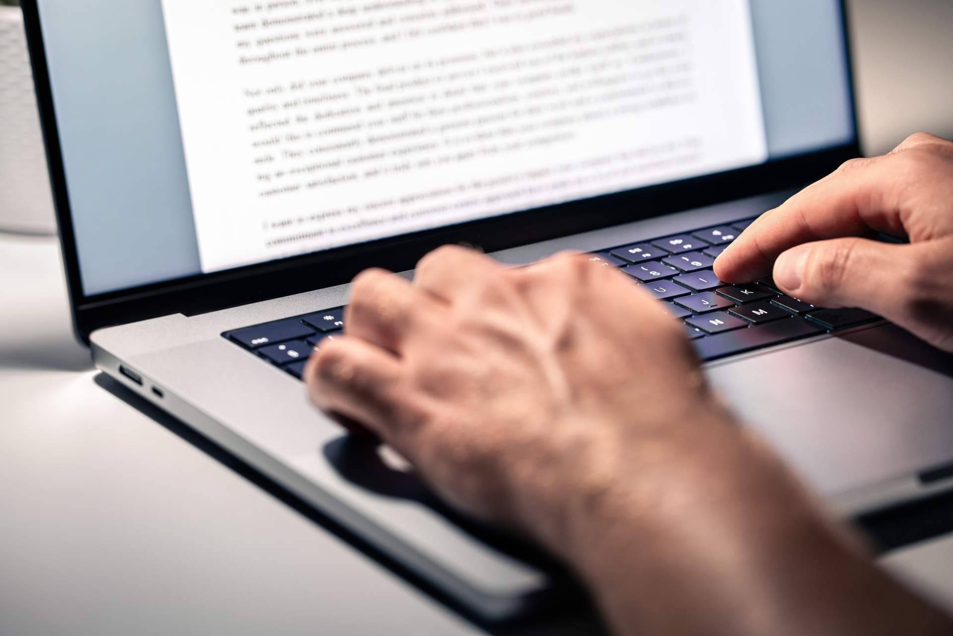 Infinity Ideas Studio ofrece a los escritores la posibilidad de participar en juegos literarios y publicar un libro