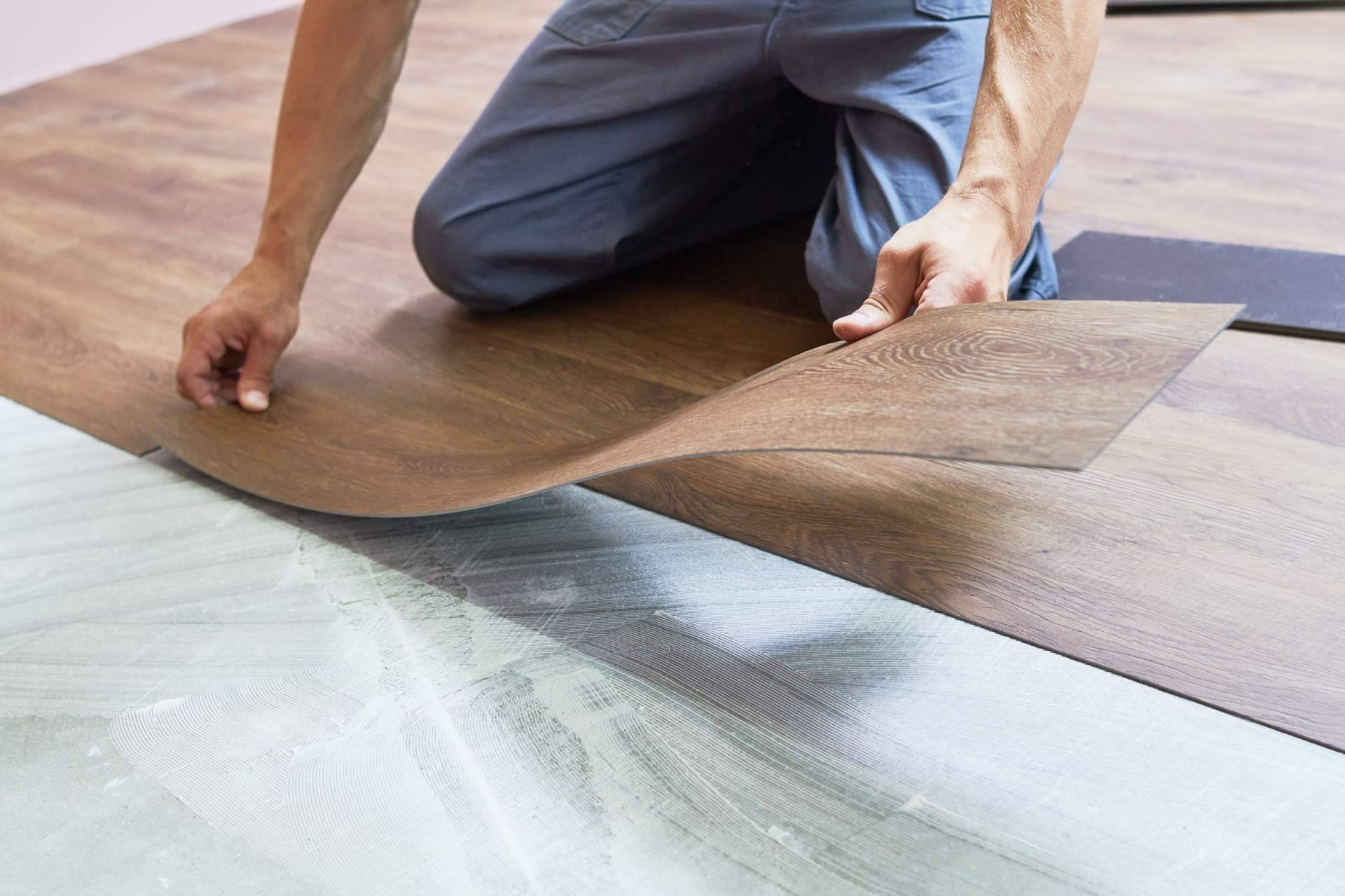 ApliService se especializa en la instalación de suelos laminados vinílicos SPC en la provincia de Tarragona