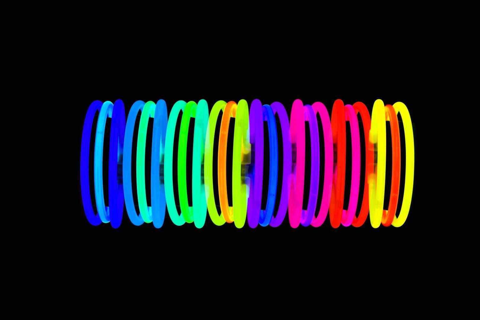 Pulseras luminosas de Pulserasparadiscotecas para noches llenas de brillo y glamour