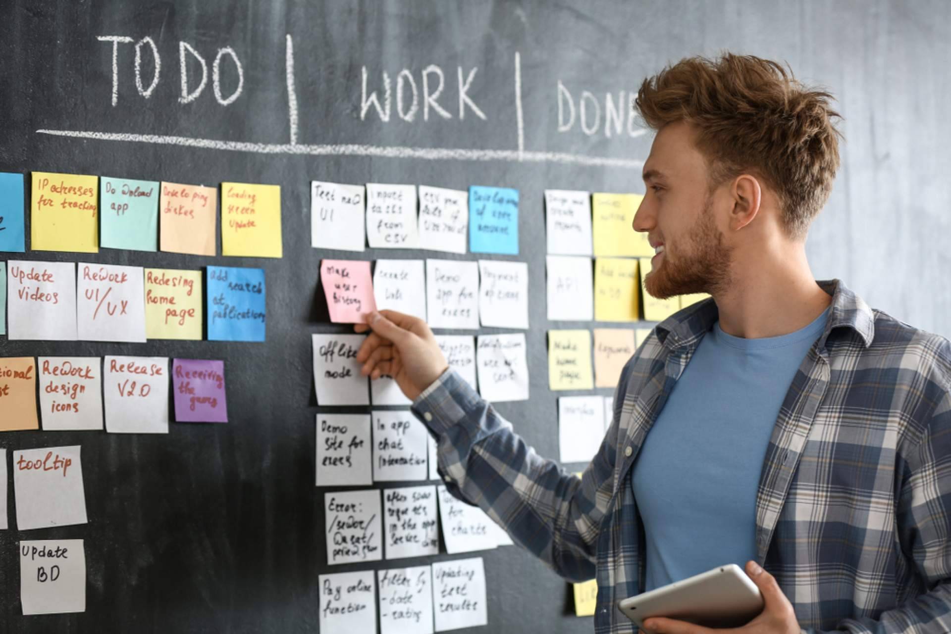 Formación ejecutiva online, IEAD ofrece programas flexibles para profesionales