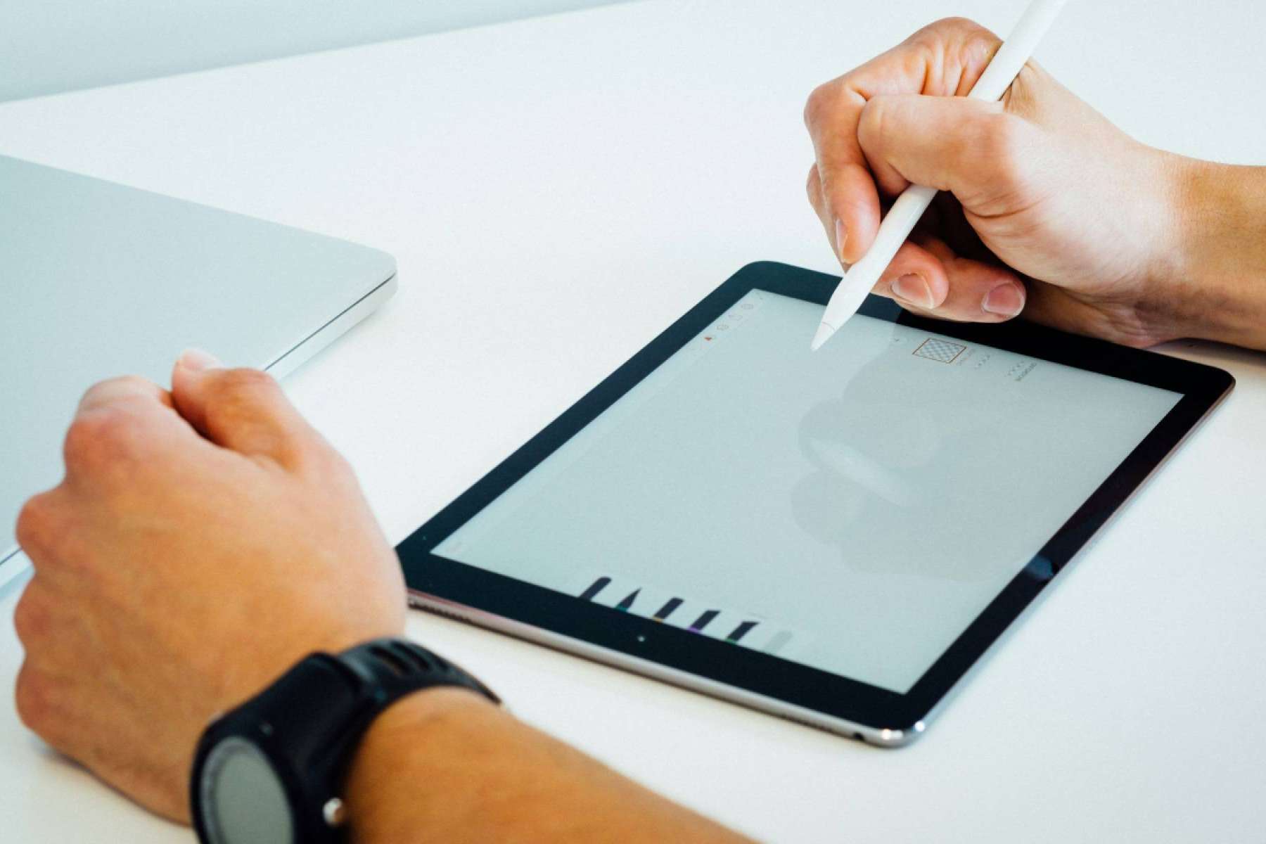 Los cursos de diseño gráfico de Issei marcan la diferencia en el competitivo mundo laboral