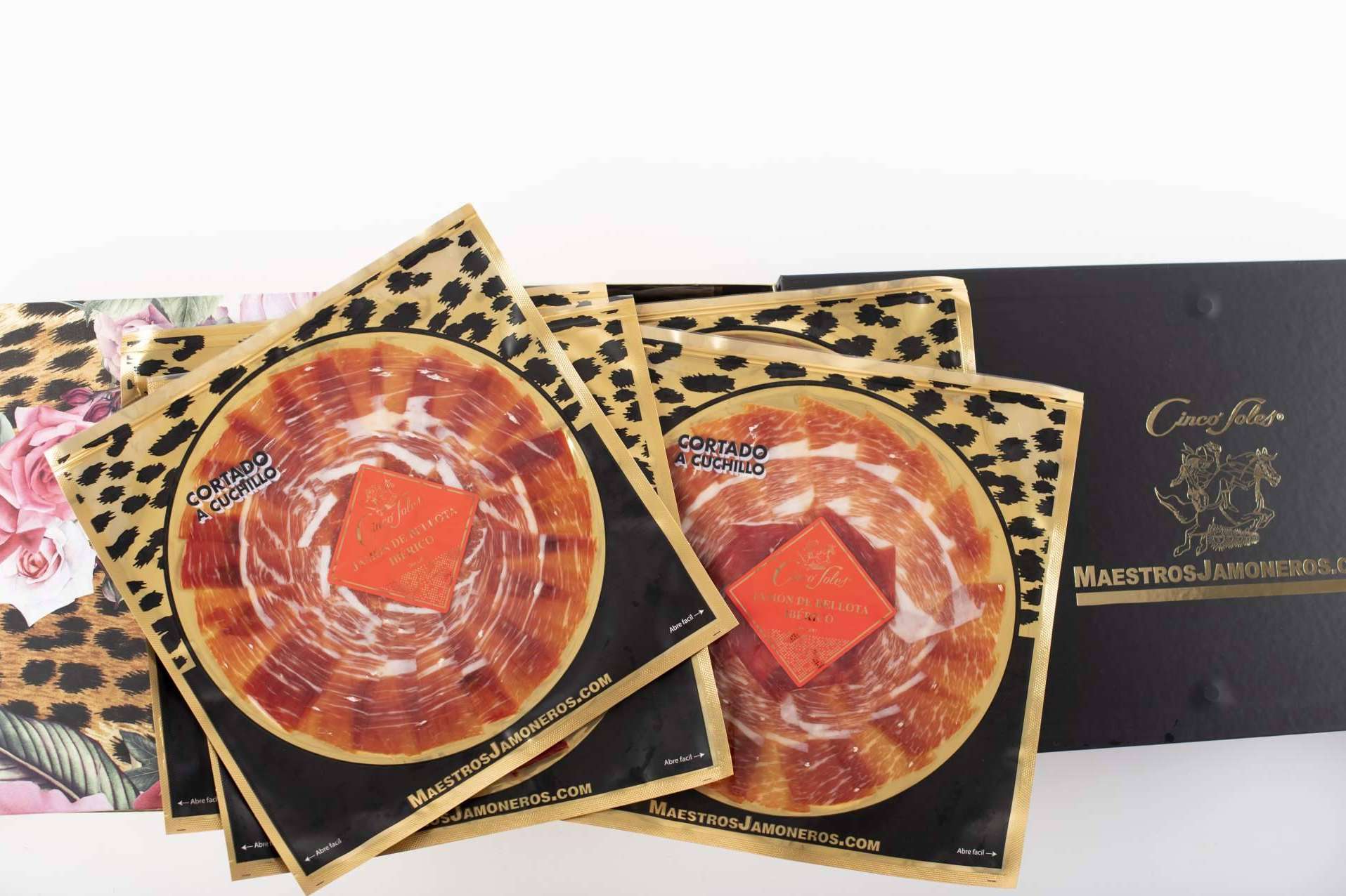 Qué jamón elegir esta Navidad. La firma Maestros Jamoneros explica los 4 precintos del ibérico