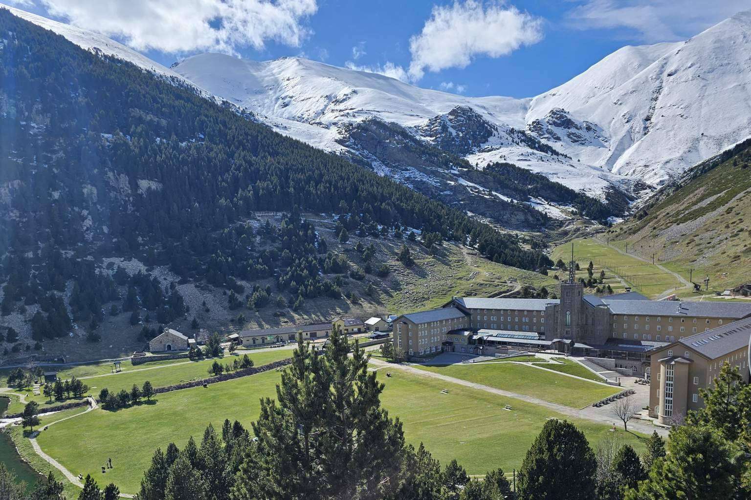 Los hoteles y experiencias que más darán que hablar este 2025
