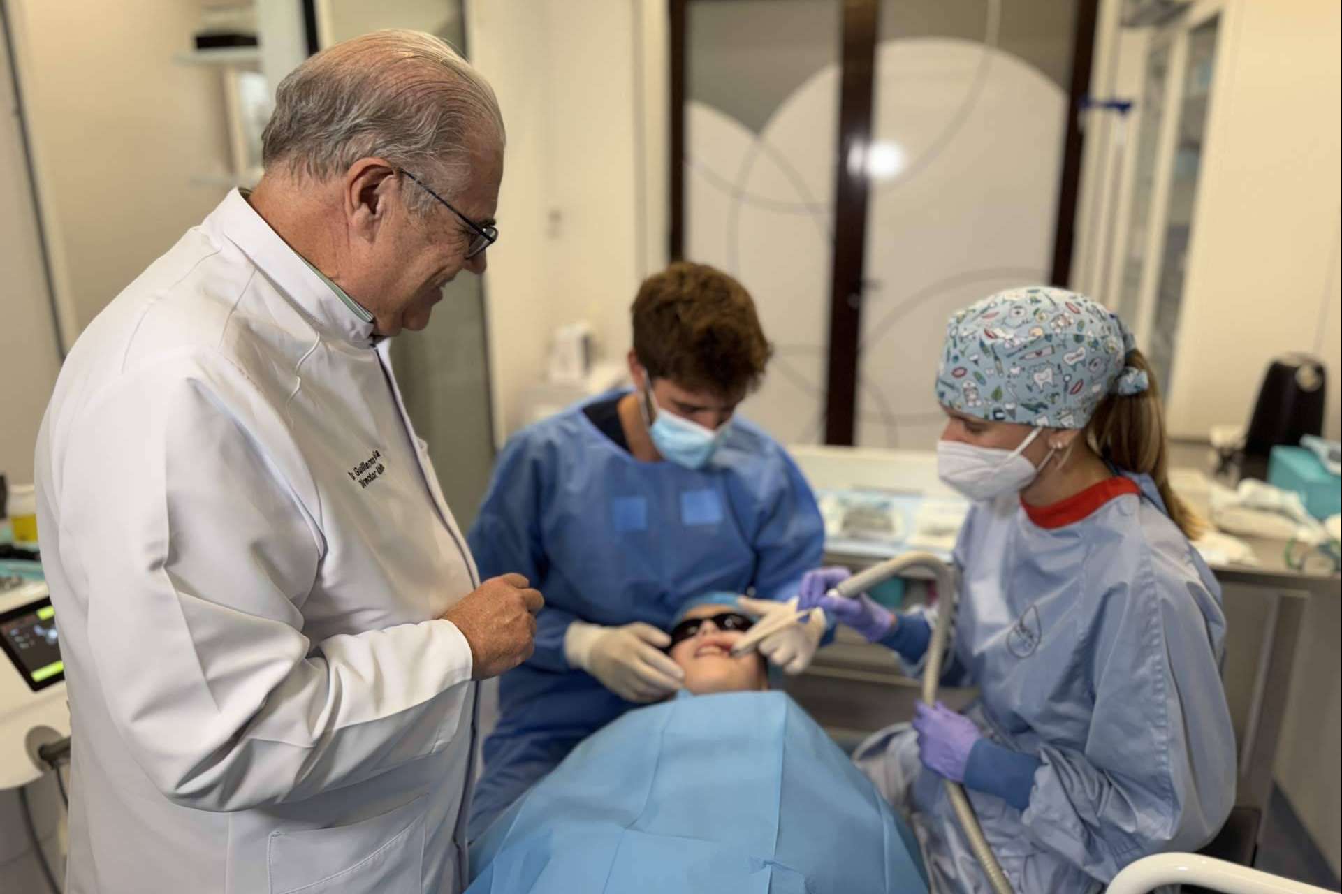 Lo último en implantes dentales en Gijón con Clíninca Ibaseta
