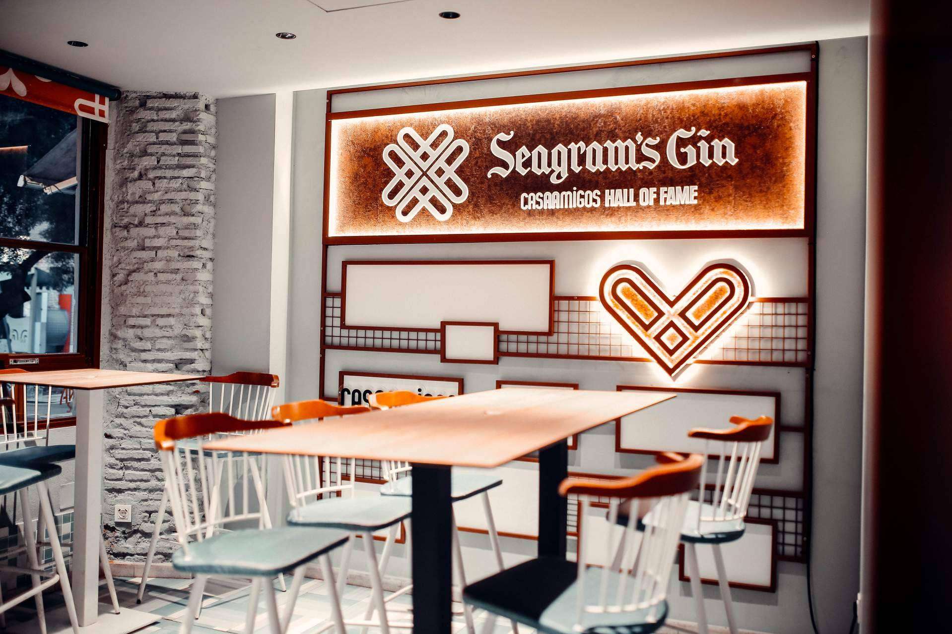 Casaamigos revoluciona el centro de Málaga con su propuesta de comida tradicional y fusión