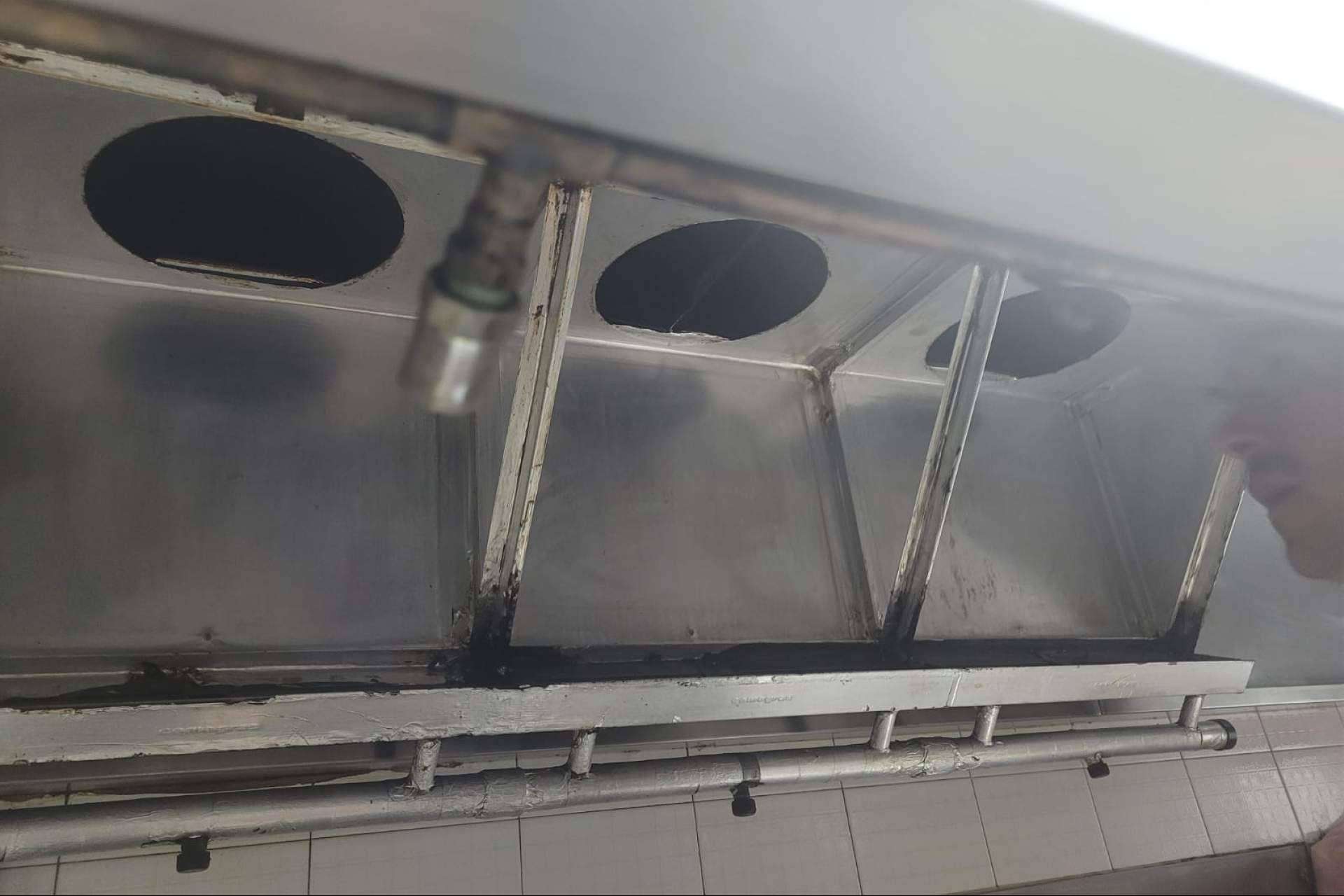 Rodila Plus refuerza la importancia de la limpieza de campanas en Zaragoza para evitar riesgos en cocinas
