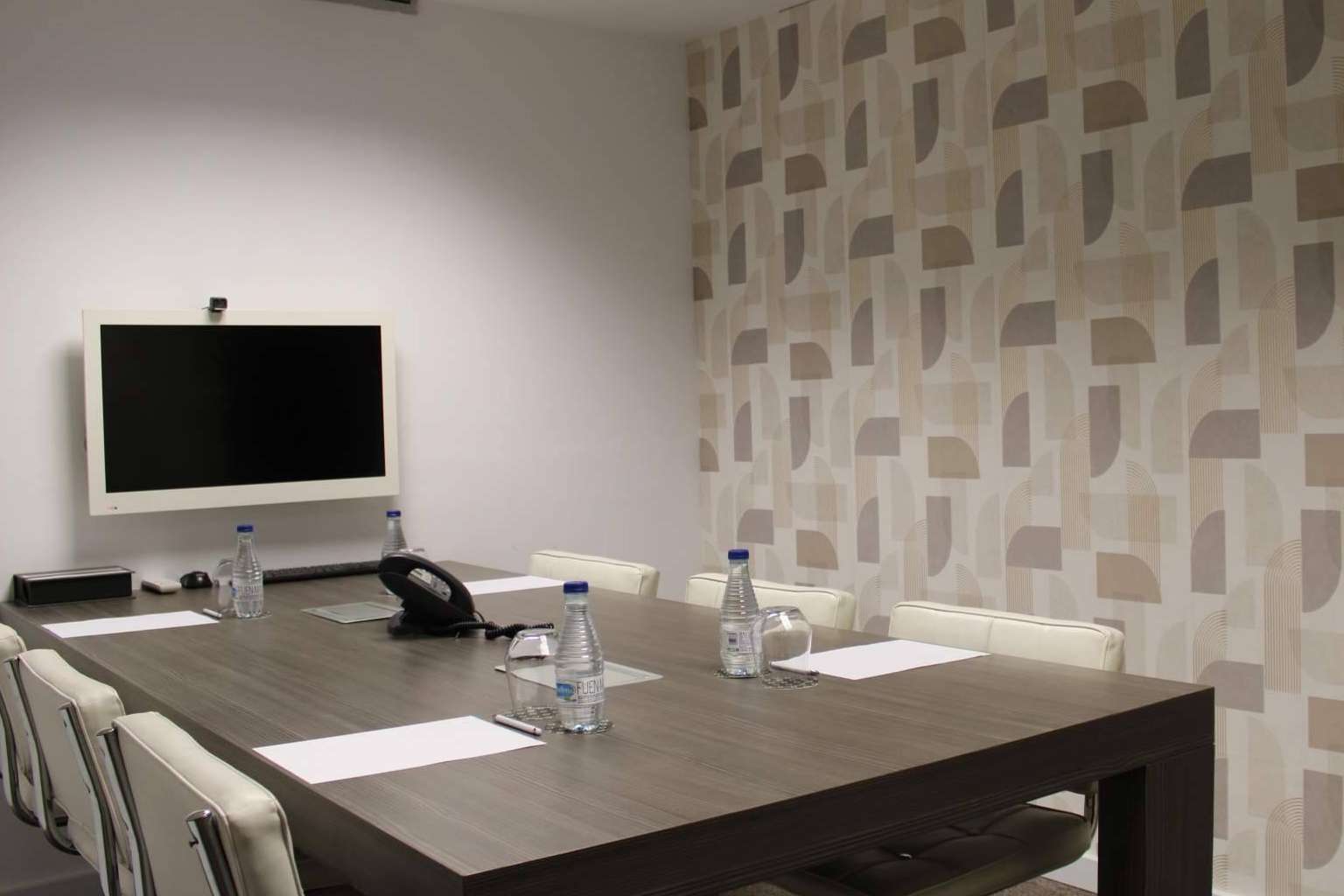 Sin espacios compartidos ni distracciones; Comfort Business Barcelona ofrece despachos privados con total tranquilidad
