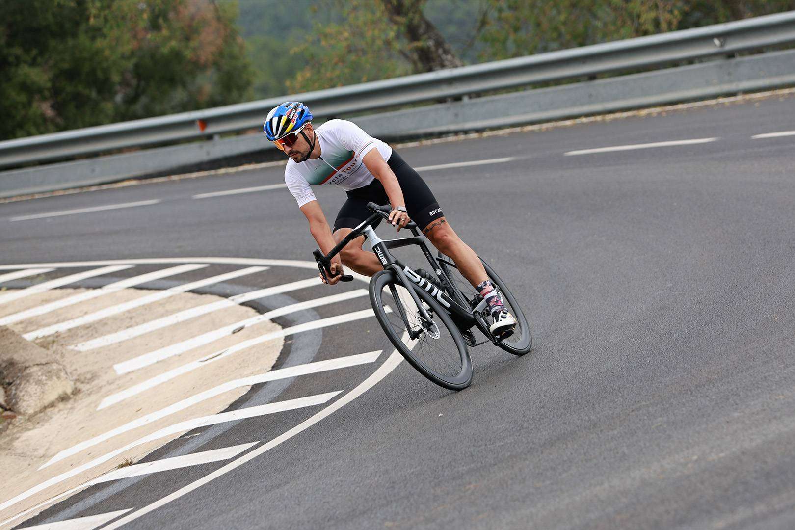 John Luck, la firma española que eleva el ciclismo con zapatillas artesanales y a medida