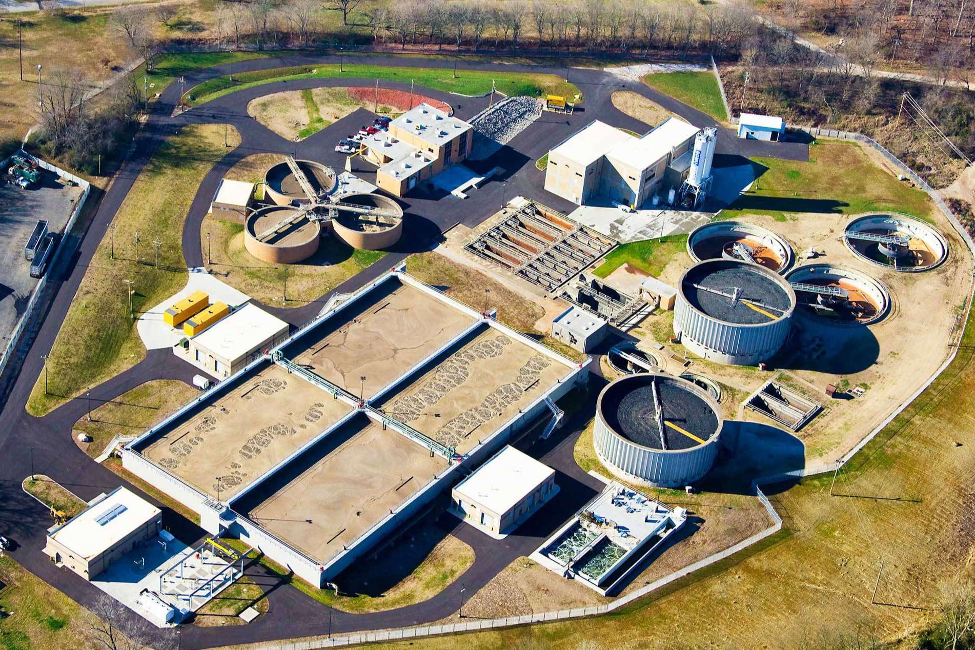 IMHI Agua mejora el control de procesos hídricos con medidores de nivel por ultrasonidos y L D I