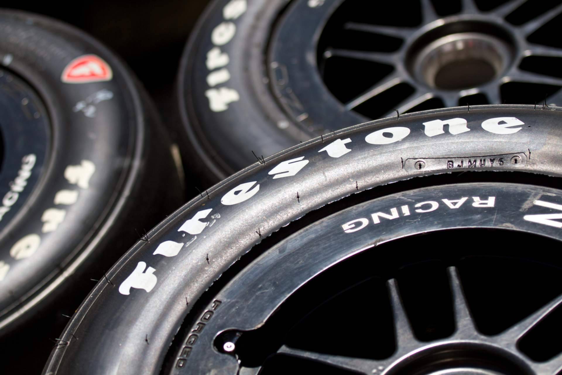 Rendimiento y seguridad con neumáticos Firestone, disponibles en Neumáticos Porpoco